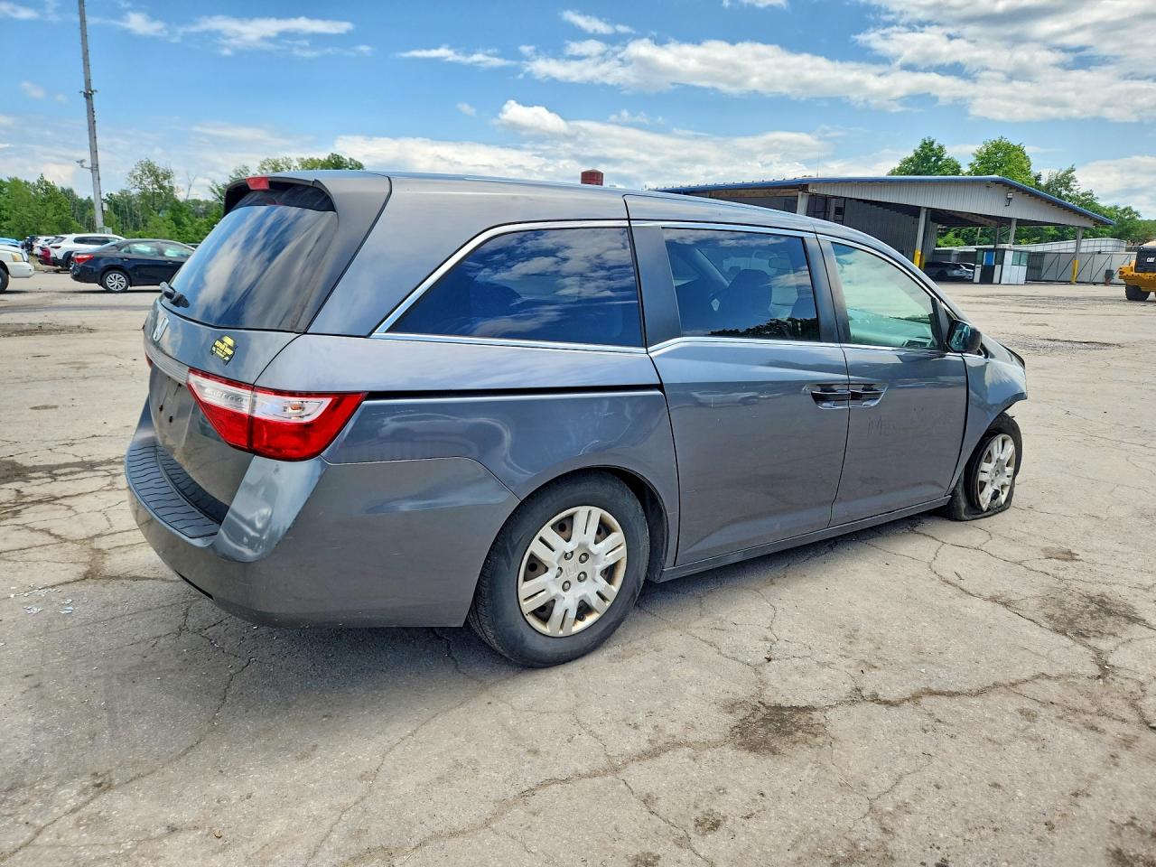 2013 Honda Odyssey Lx Gray vin: 5FNRL5H27DB059328