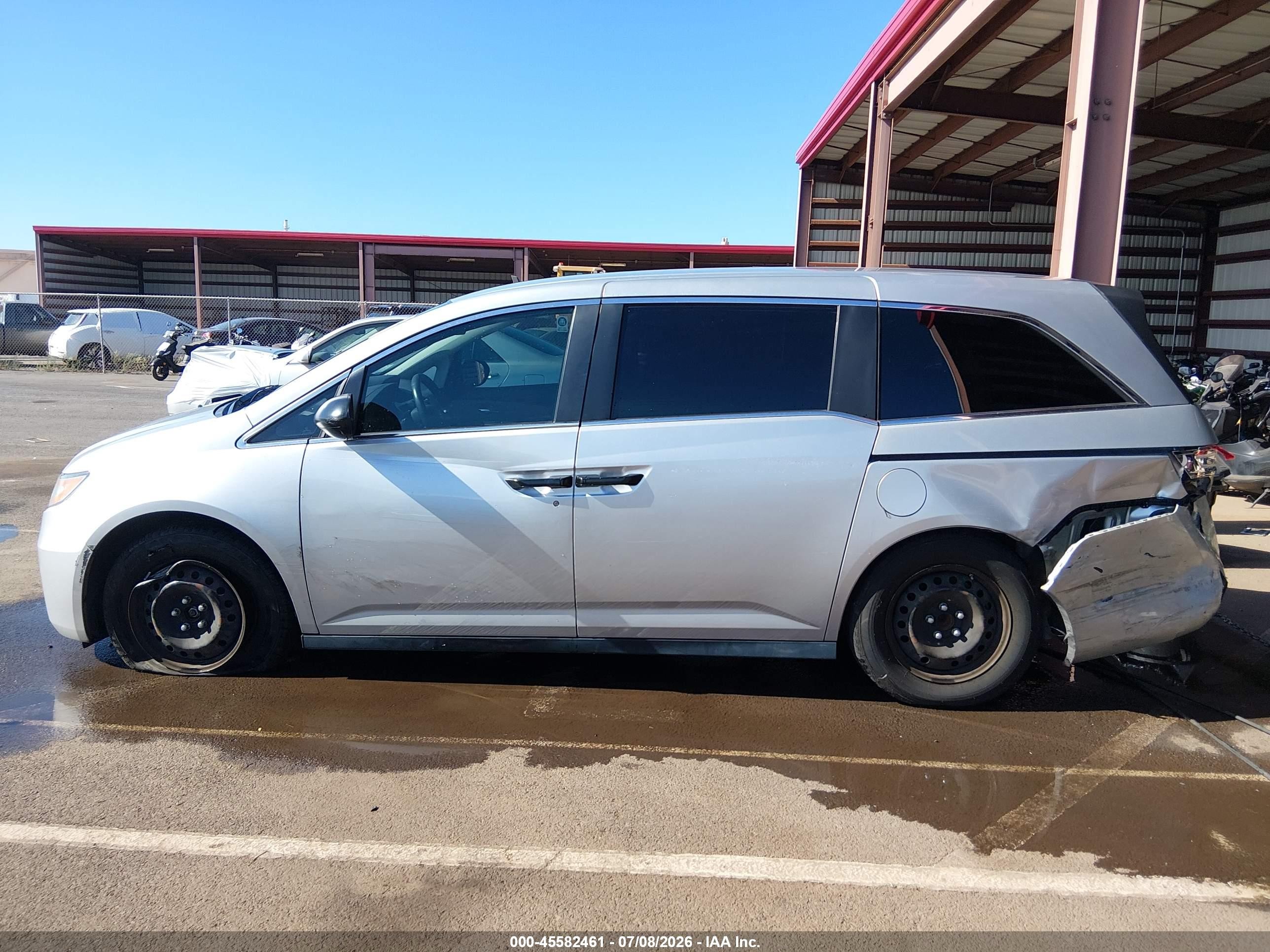 2014 Honda Odyssey Lx Silver vin: 5FNRL5H27EB042708