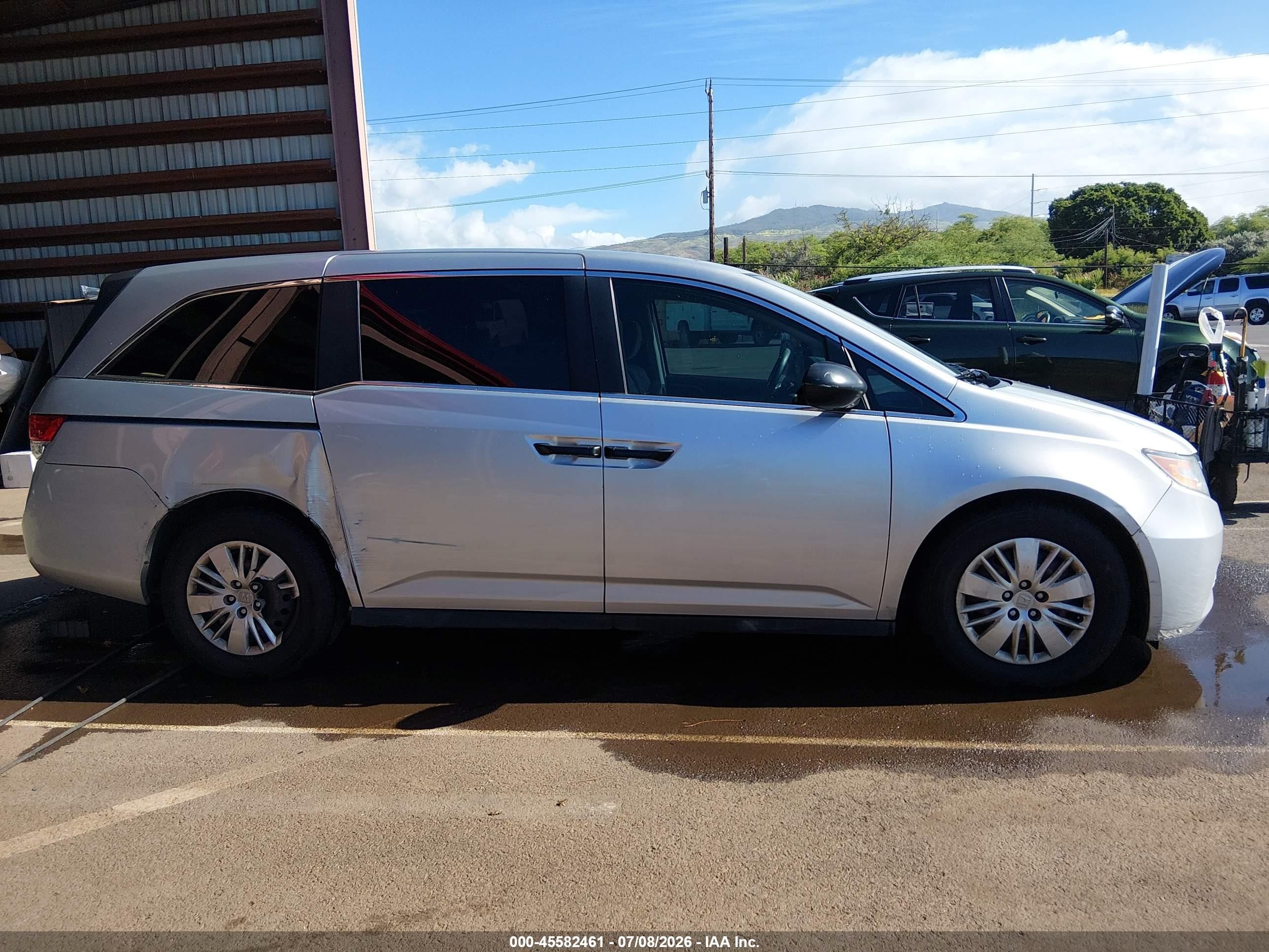 2014 Honda Odyssey Lx Silver vin: 5FNRL5H27EB042708