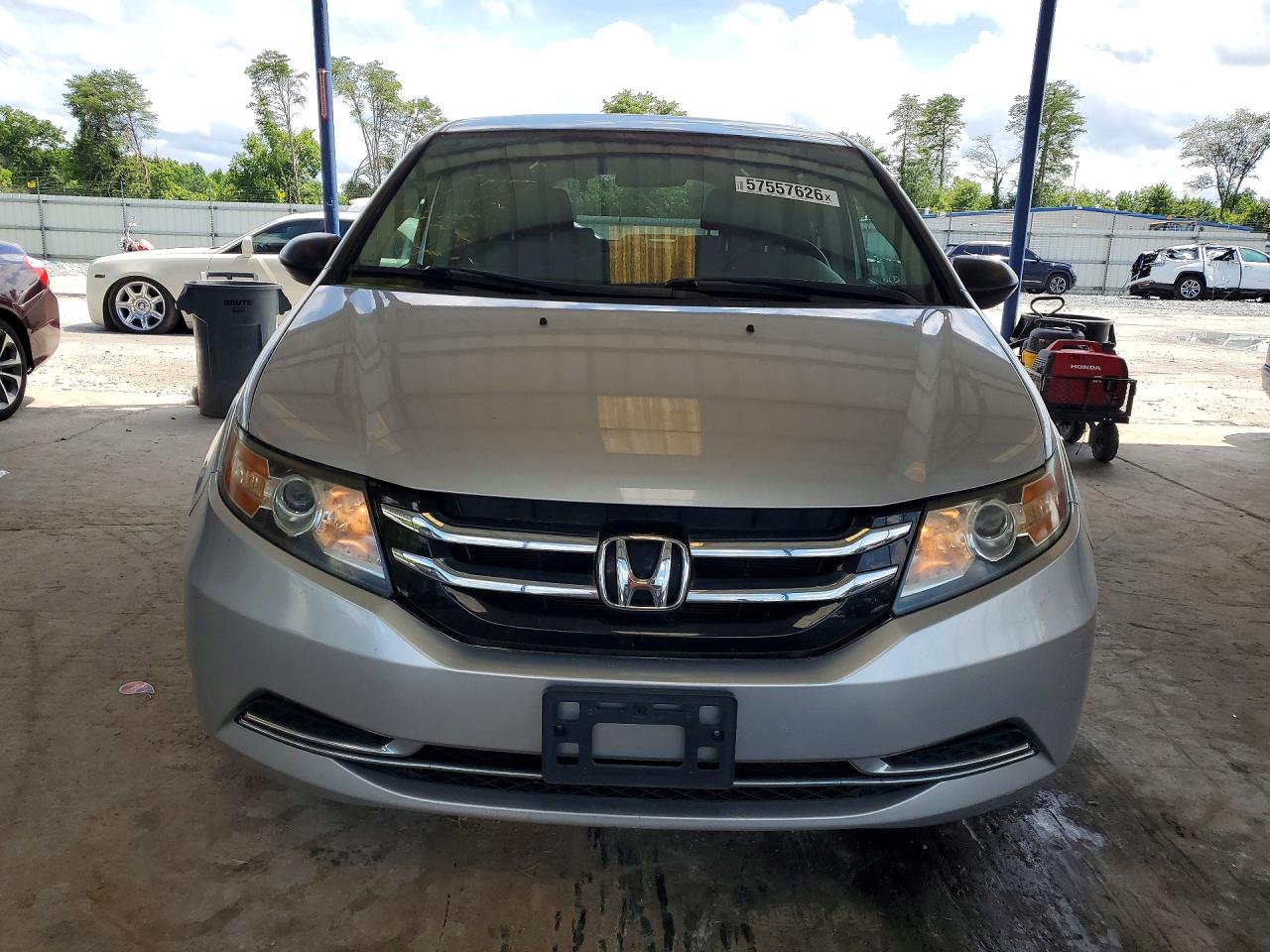 2015 Honda Odyssey Lx Silver vin: 5FNRL5H27FB059431