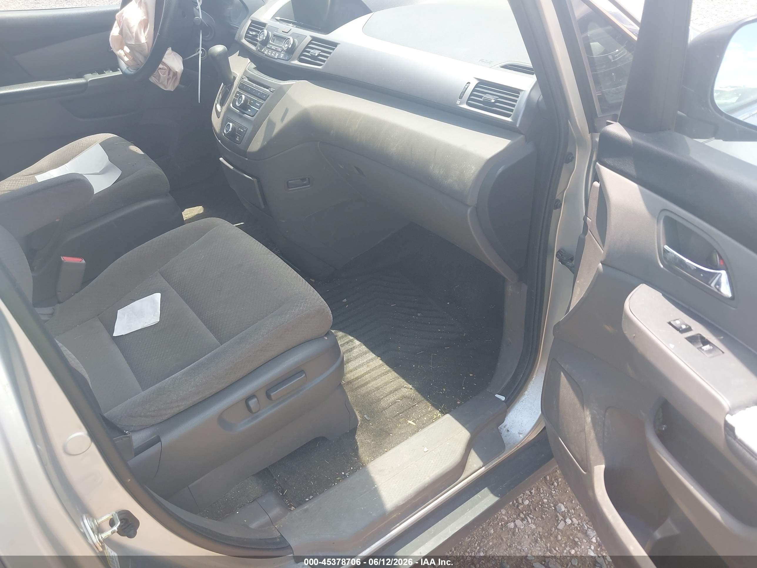2015 Honda Odyssey Lx Серый vin: 5FNRL5H27FB087309