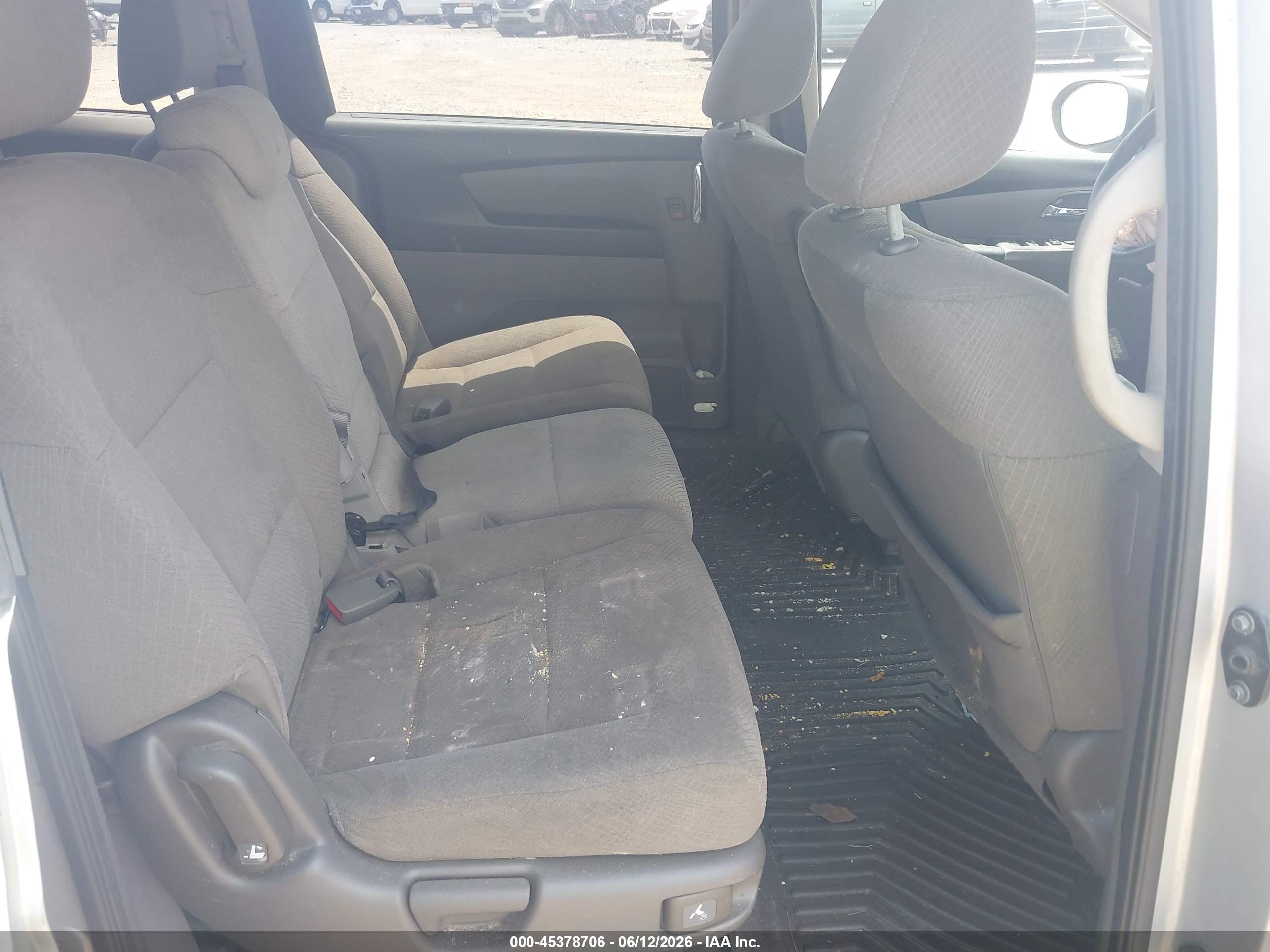 2015 Honda Odyssey Lx Серый vin: 5FNRL5H27FB087309