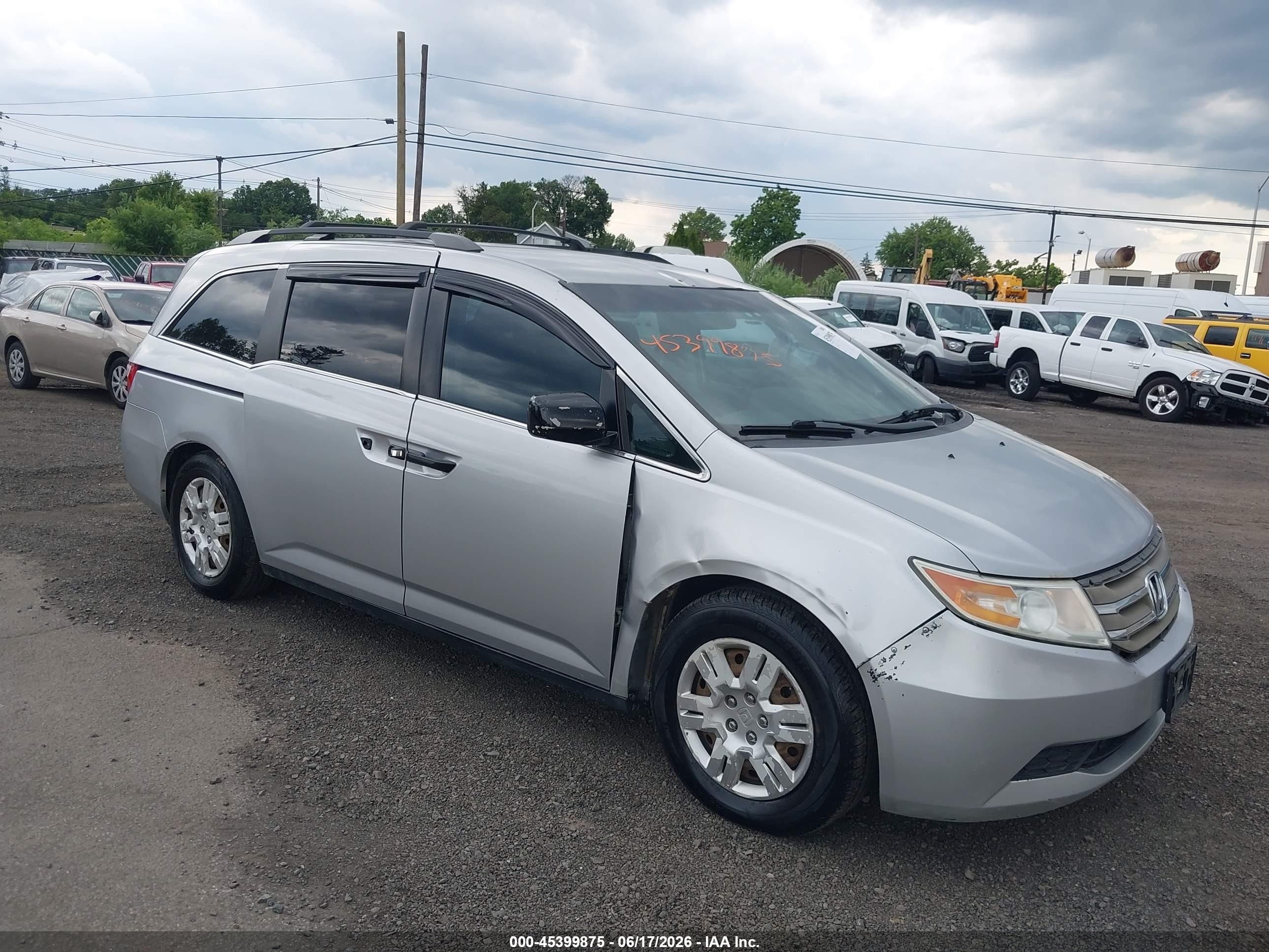 2011 Honda Odyssey Lx Silver vin: 5FNRL5H28BB007090