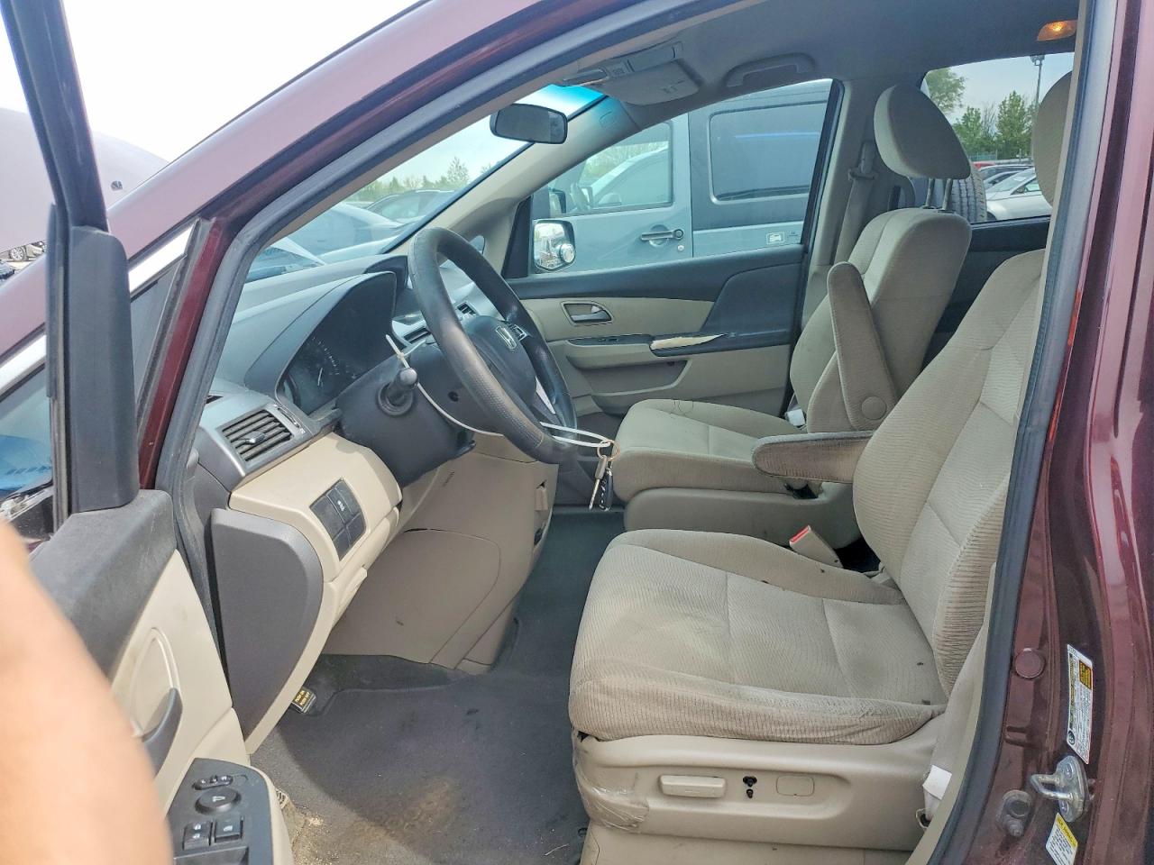 2011 Honda Odyssey Lx Maroon vin: 5FNRL5H28BB021314