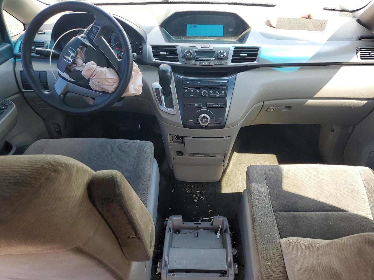 2011 Honda Odyssey Lx Silver vin: 5FNRL5H28BB036136
