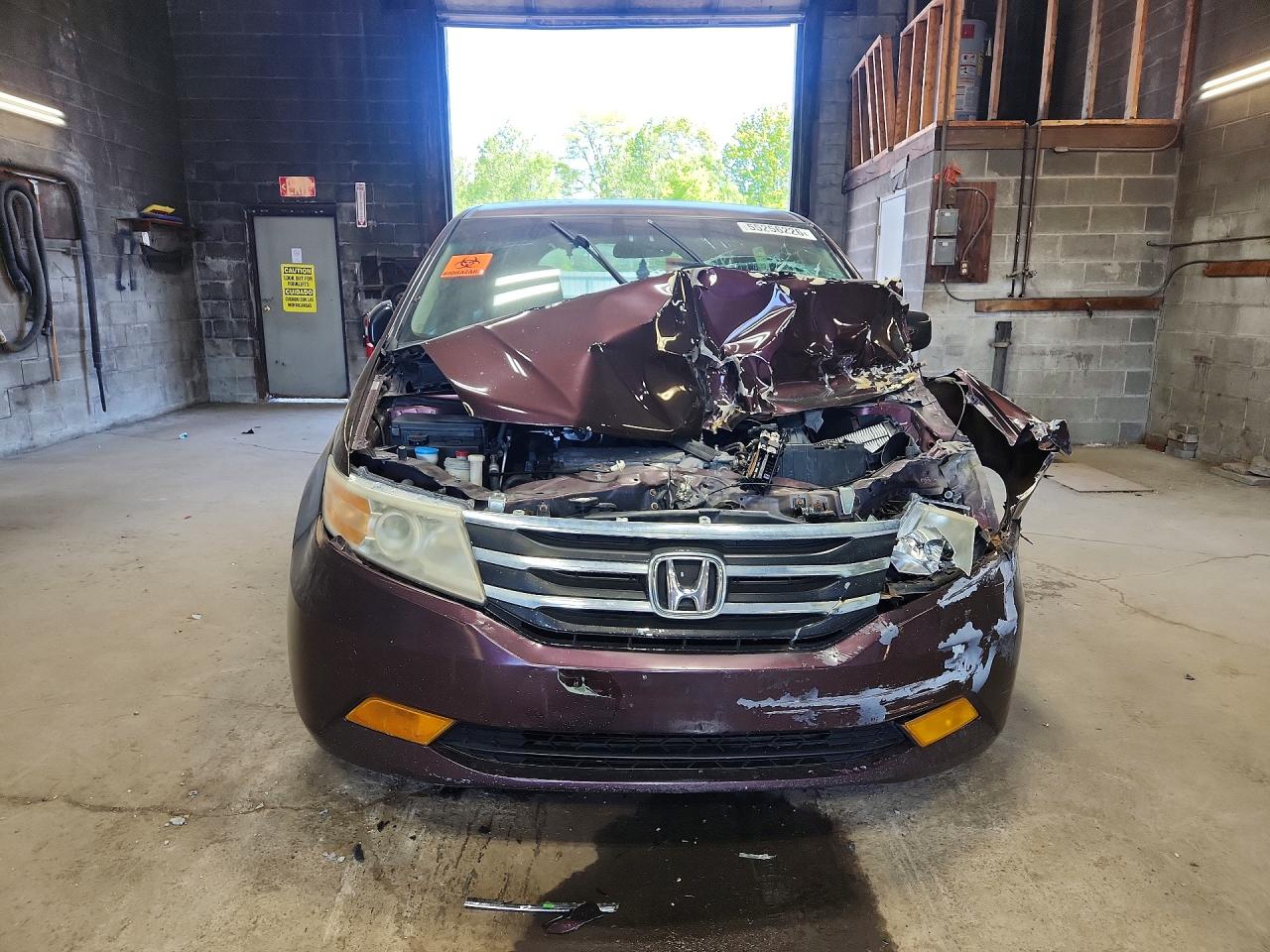 2012 Honda Odyssey Lx Maroon vin: 5FNRL5H28CB064410