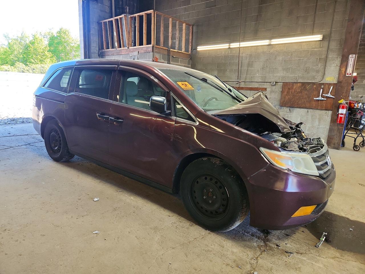 2012 Honda Odyssey Lx Maroon vin: 5FNRL5H28CB064410