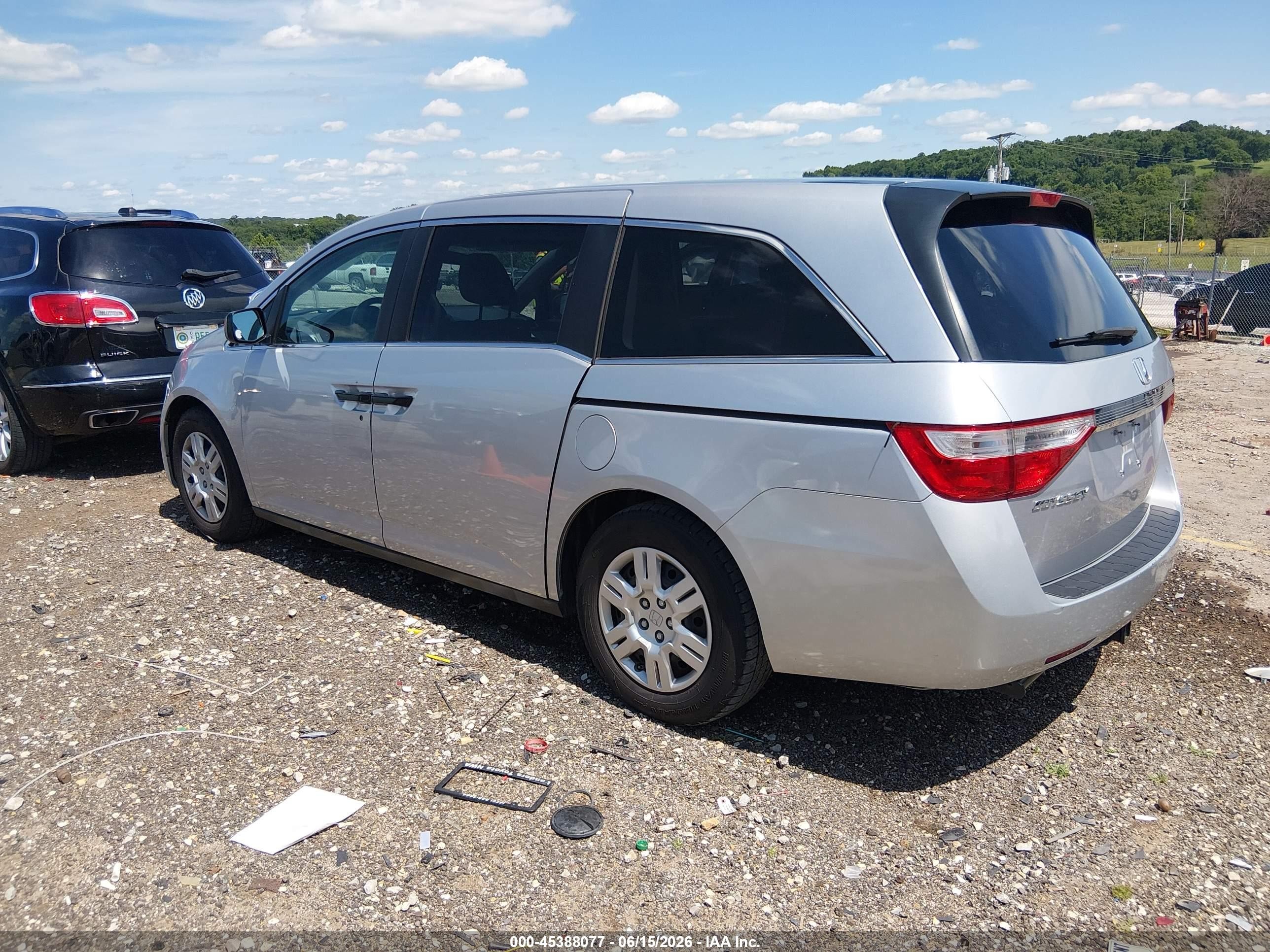 2013 Honda Odyssey Lx Silver vin: 5FNRL5H28DB028816