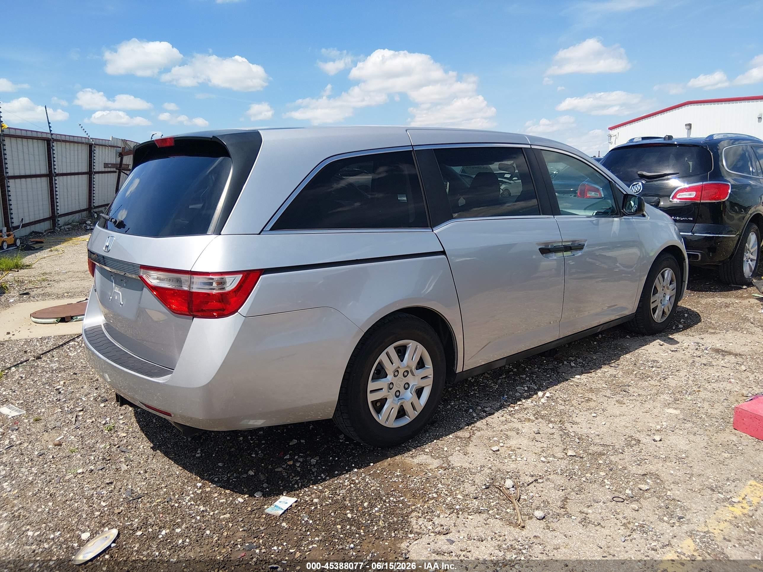 2013 Honda Odyssey Lx Silver vin: 5FNRL5H28DB028816