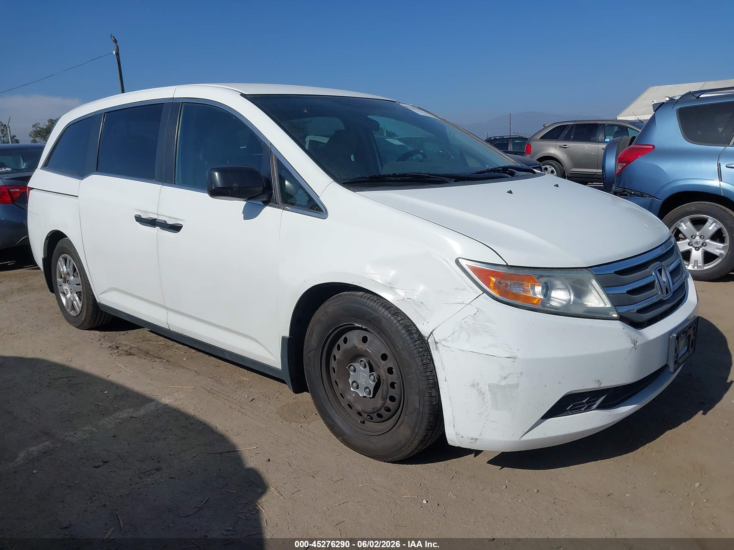 2013 Honda Odyssey Lx White vin: 5FNRL5H28DB068703