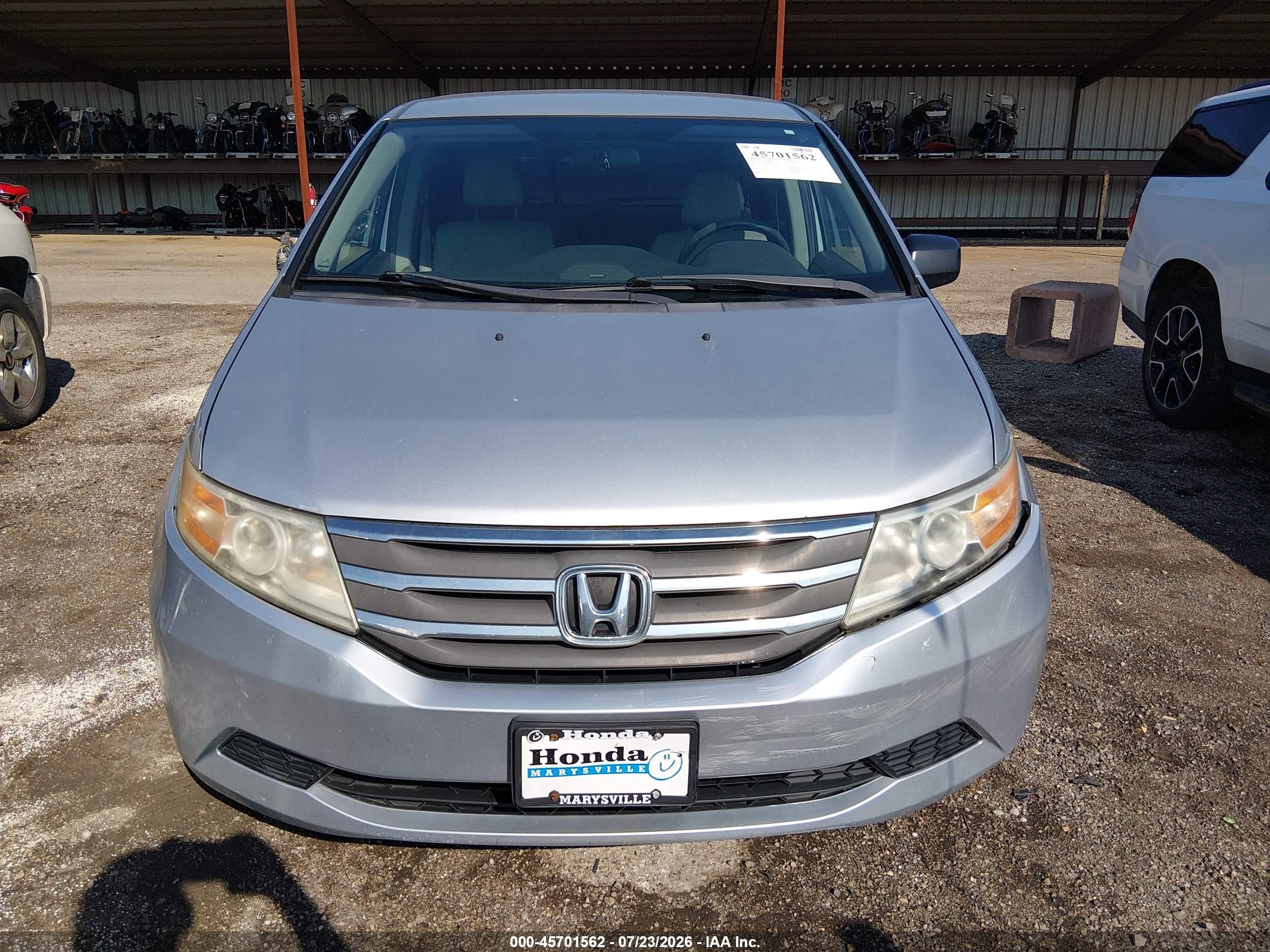 2013 Honda Odyssey Lx Silver vin: 5FNRL5H28DB075506
