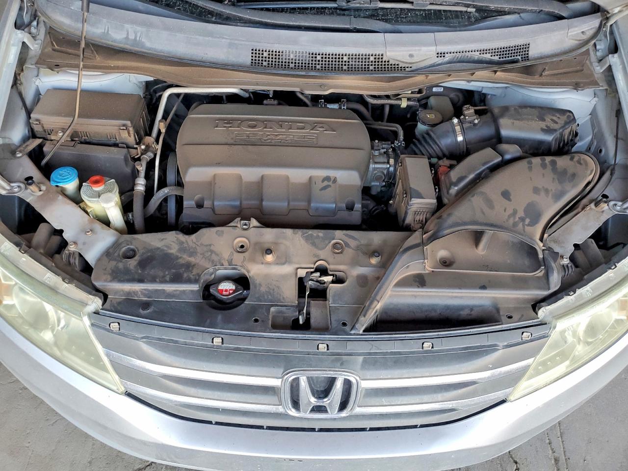 2011 Honda Odyssey Lx Silver vin: 5FNRL5H29BB006787