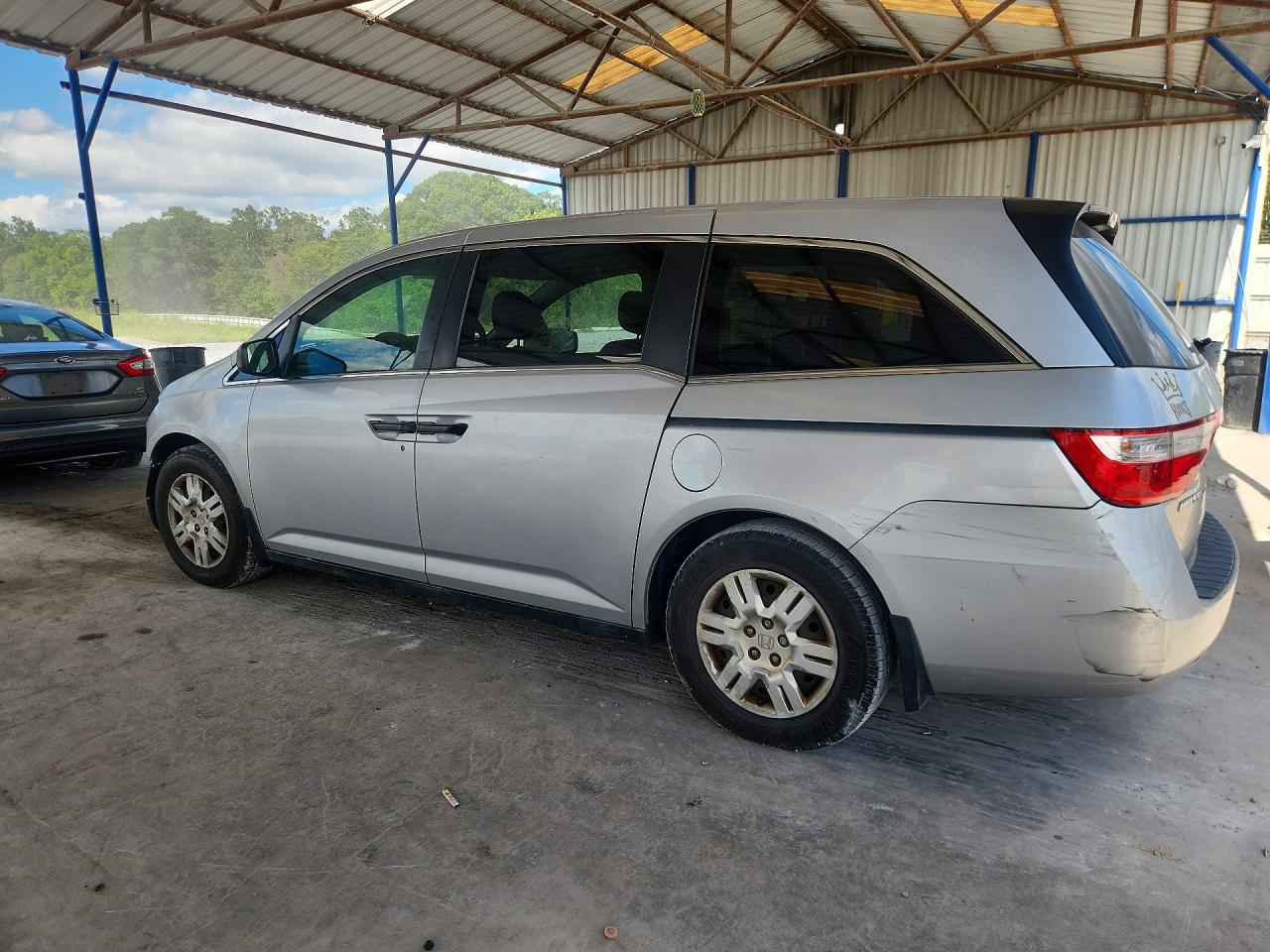 2011 Honda Odyssey Lx Silver vin: 5FNRL5H29BB006806