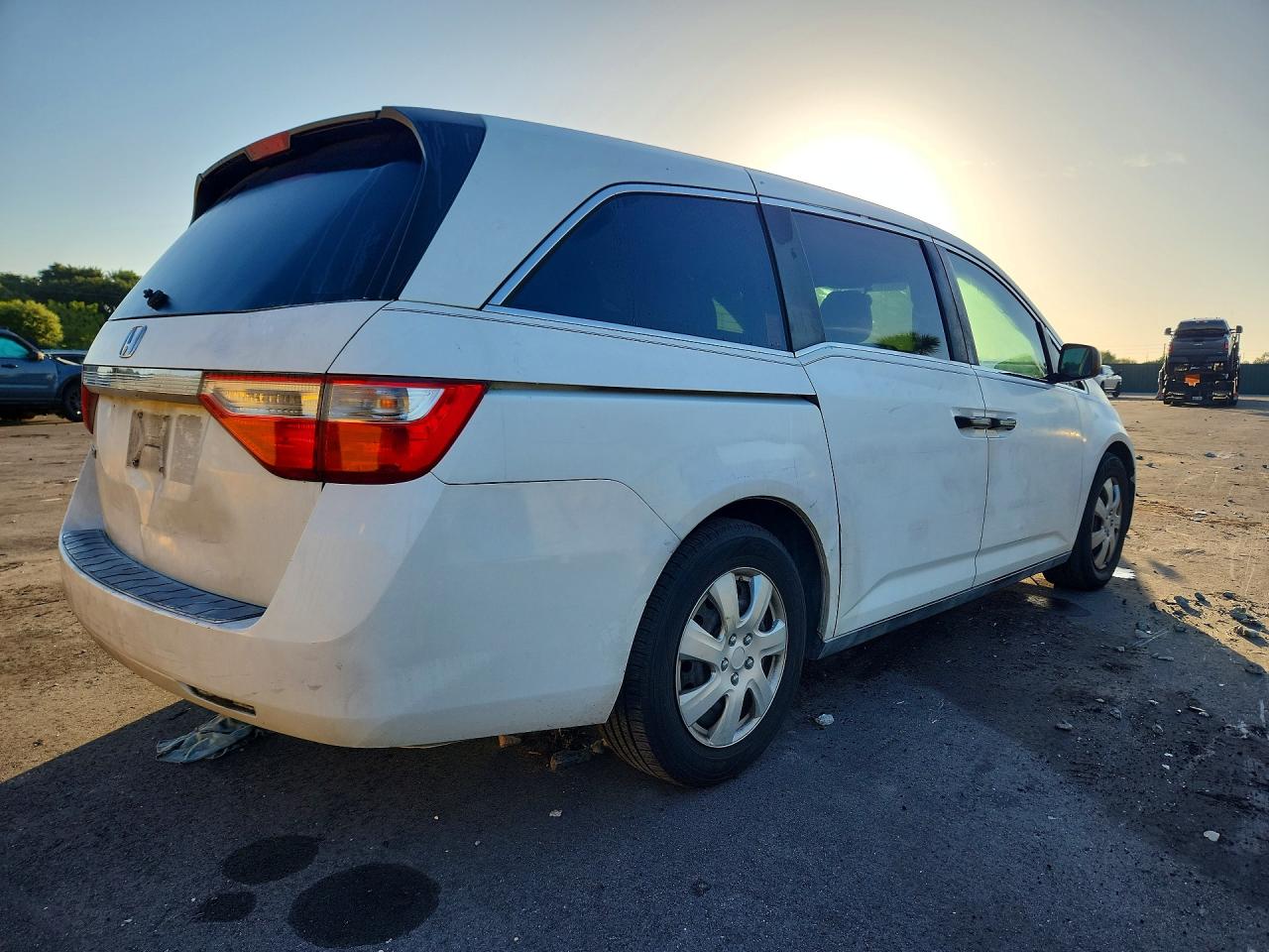2011 Honda Odyssey Lx Белый vin: 5FNRL5H29BB054709