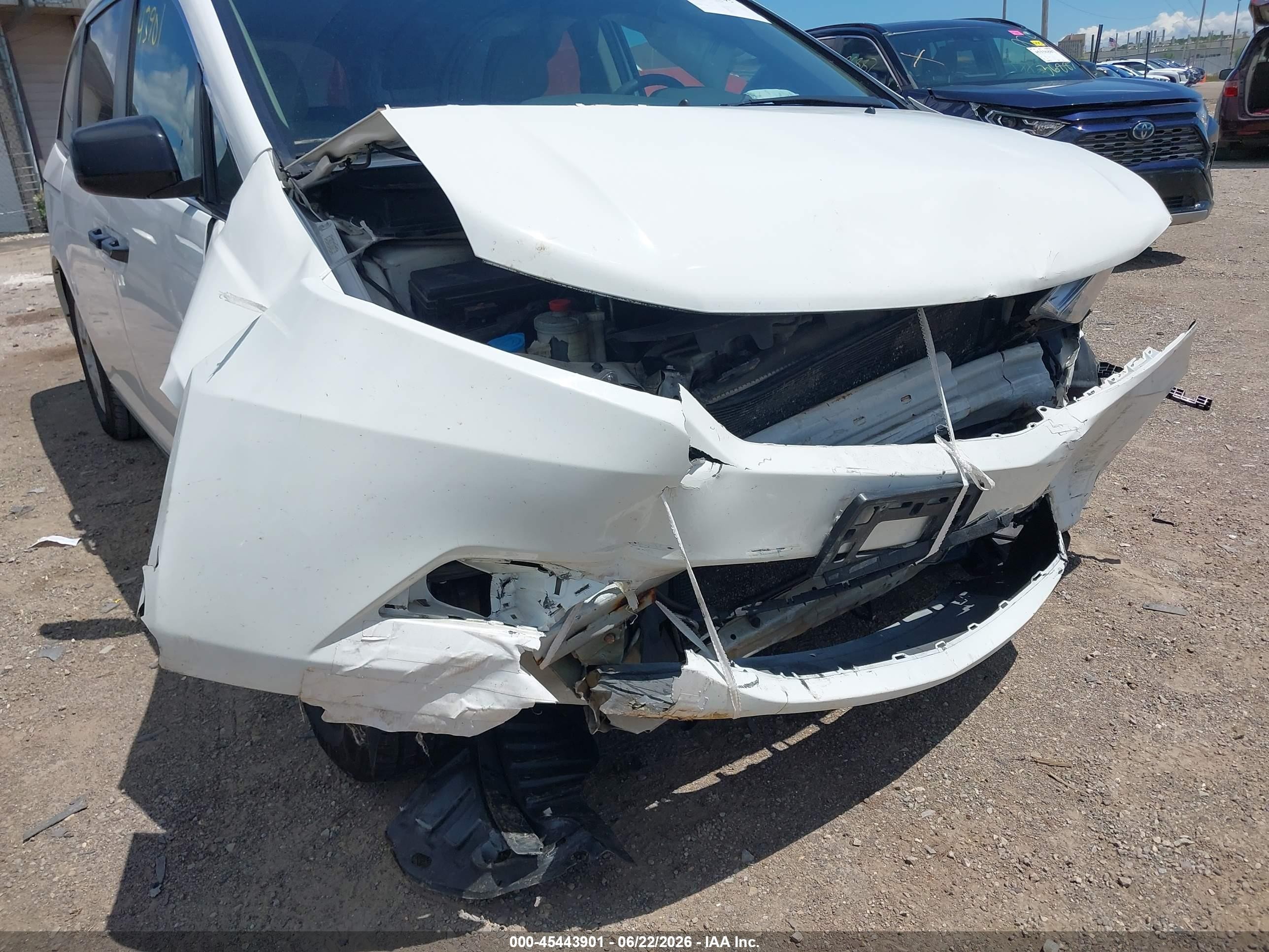 2012 Honda Odyssey Lx White vin: 5FNRL5H29CB056445