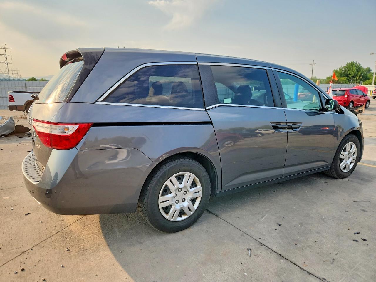 2012 Honda Odyssey Lx Gray vin: 5FNRL5H29CB128549