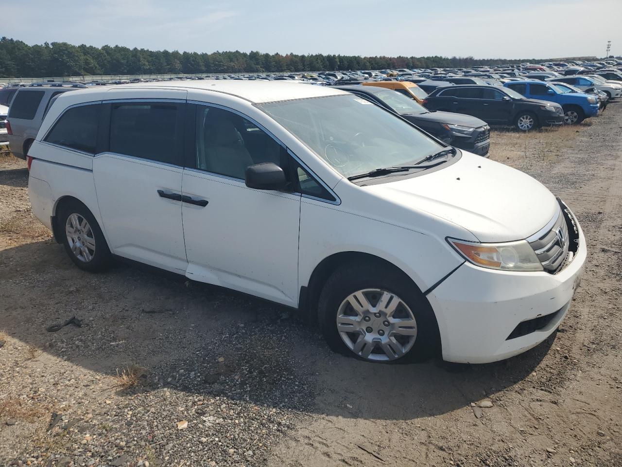 2013 Honda Odyssey Lx White vin: 5FNRL5H29DB007408