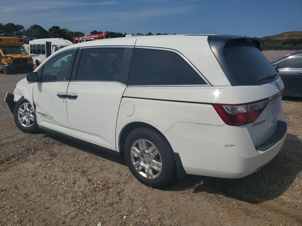2013 Honda Odyssey Lx White vin: 5FNRL5H29DB007408