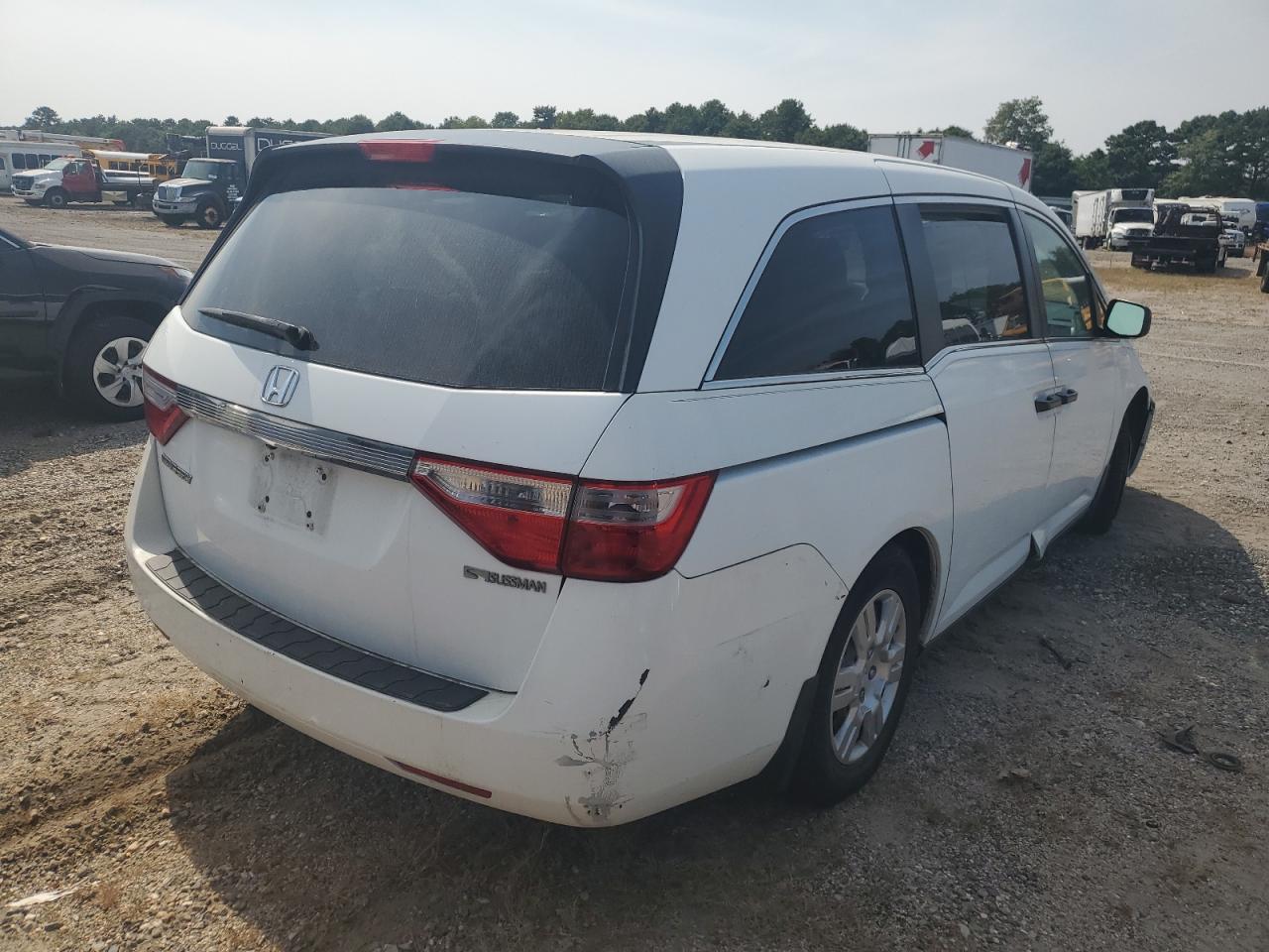 2013 Honda Odyssey Lx White vin: 5FNRL5H29DB007408