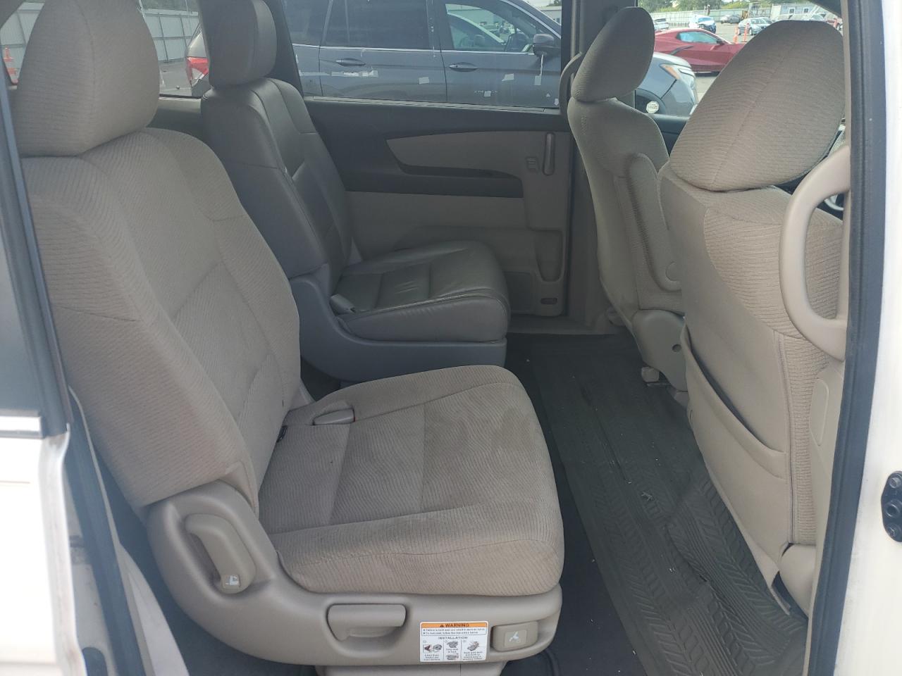 2013 Honda Odyssey Lx White vin: 5FNRL5H29DB007408