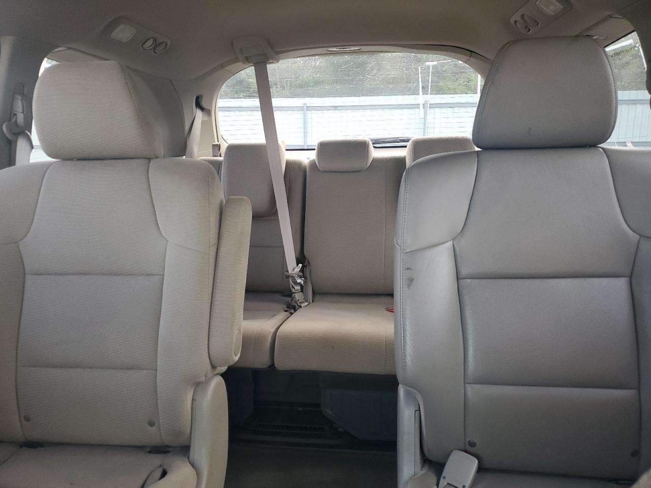 2013 Honda Odyssey Lx White vin: 5FNRL5H29DB007408