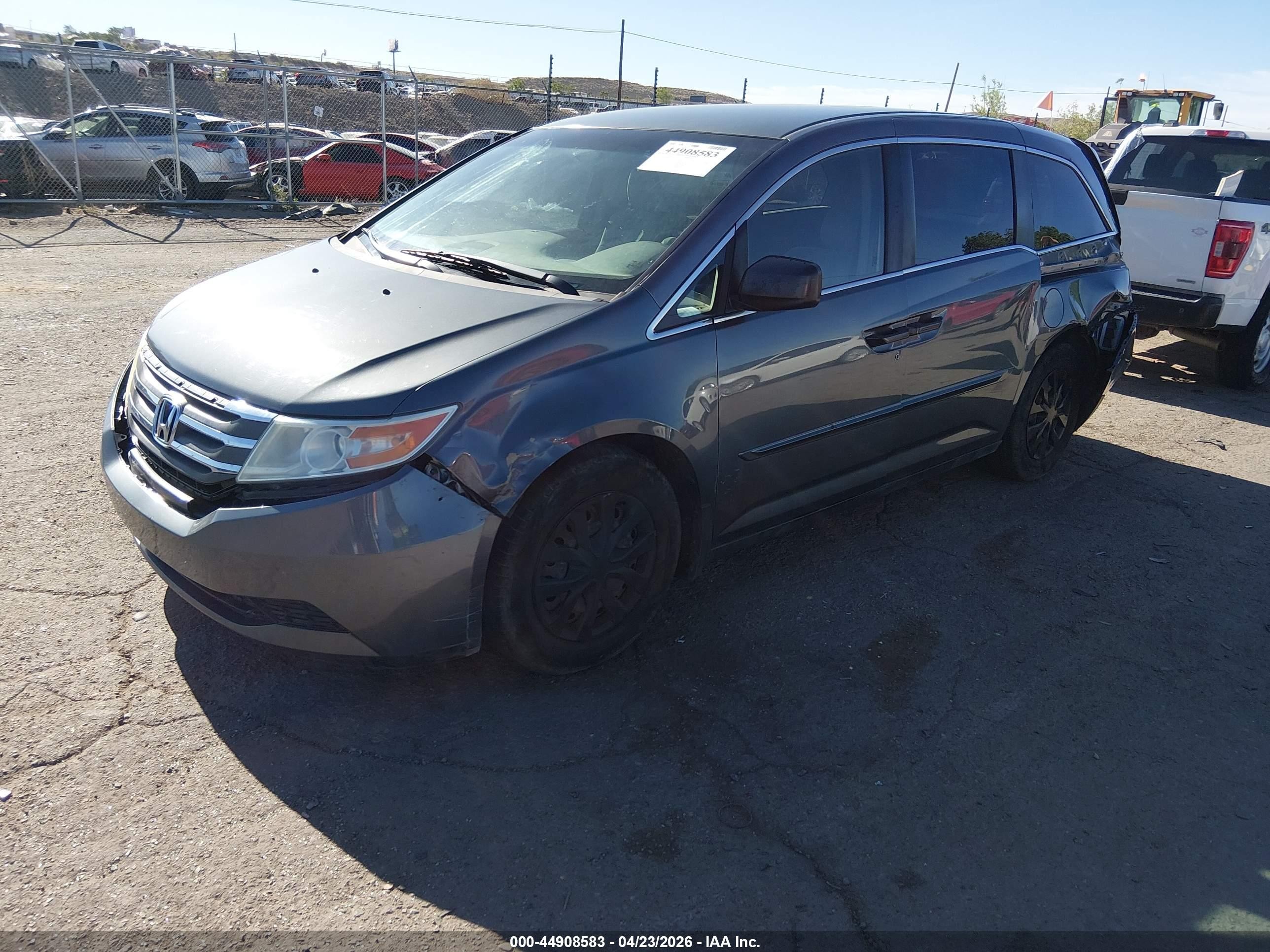2013 Honda Odyssey Lx Gray vin: 5FNRL5H29DB030722