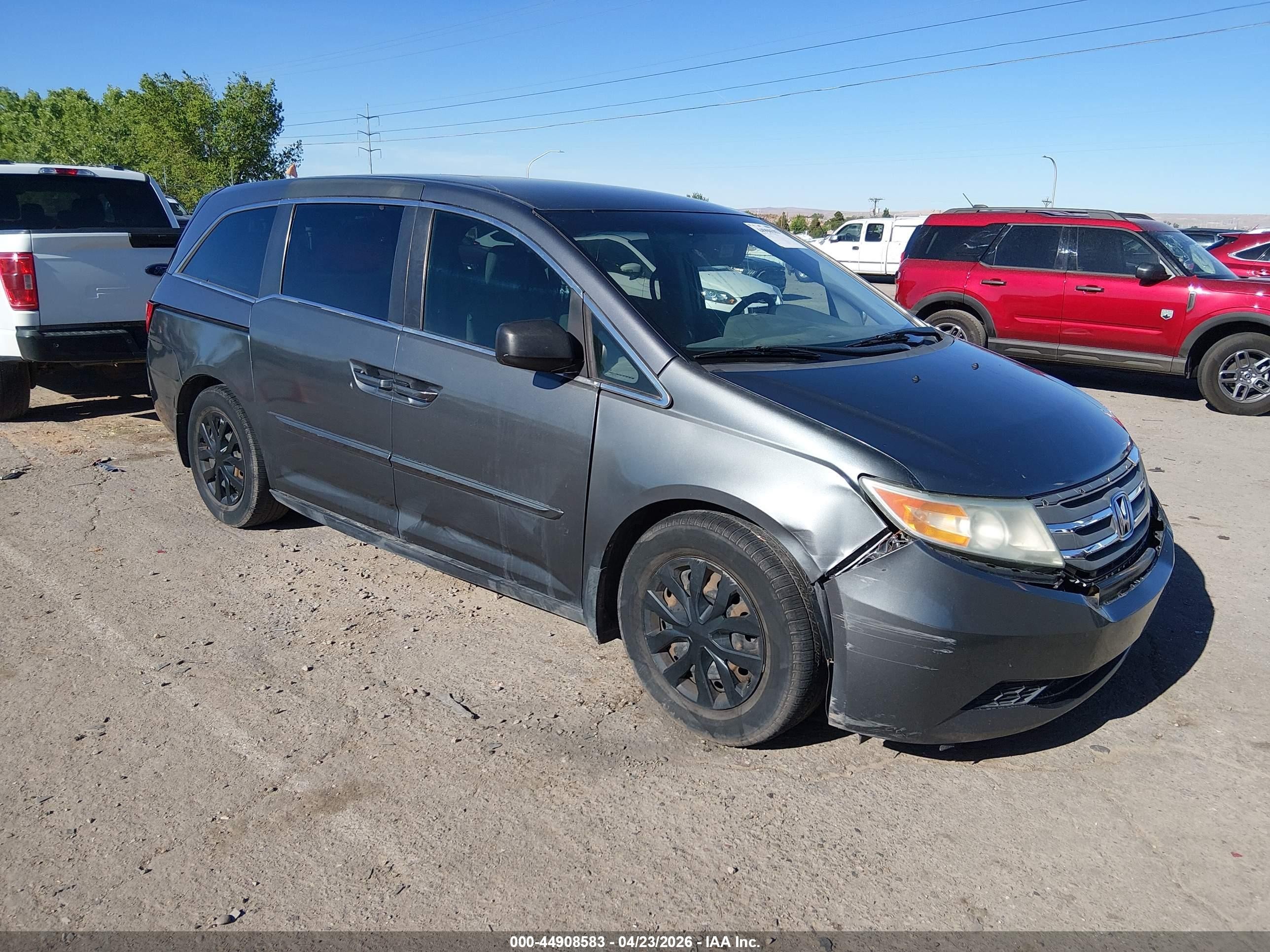 2013 Honda Odyssey Lx Gray vin: 5FNRL5H29DB030722