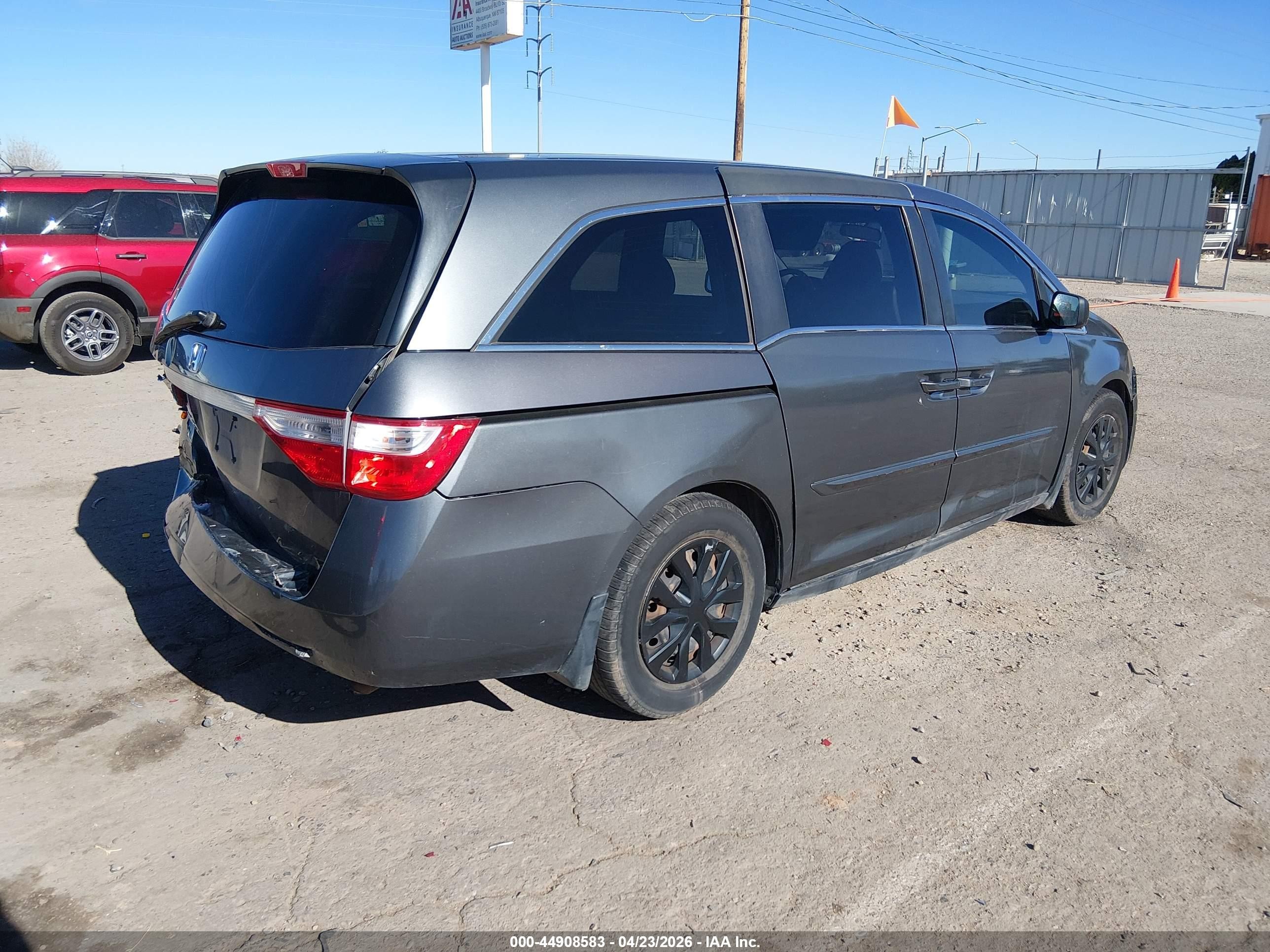 2013 Honda Odyssey Lx Gray vin: 5FNRL5H29DB030722