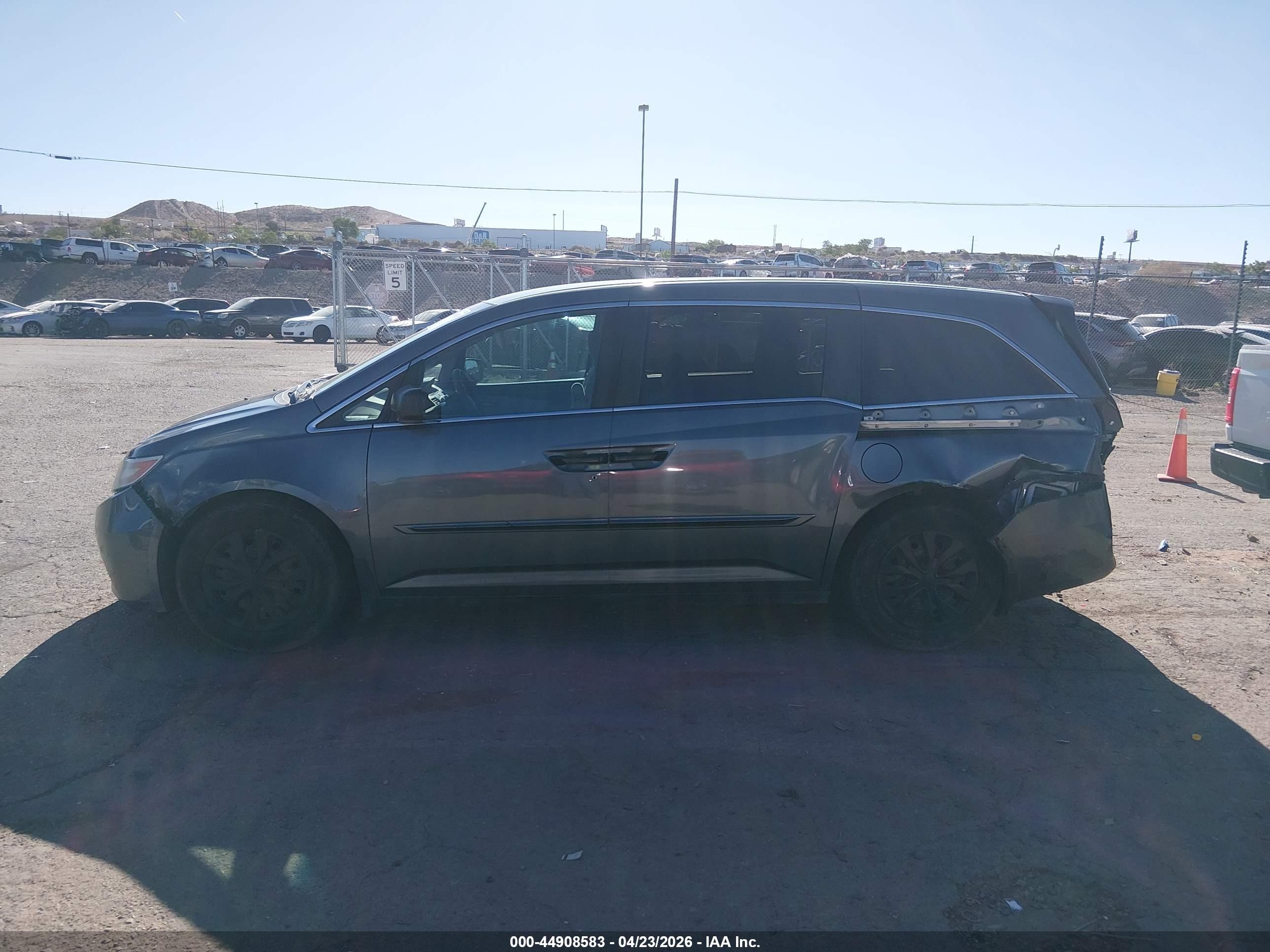 2013 Honda Odyssey Lx Gray vin: 5FNRL5H29DB030722