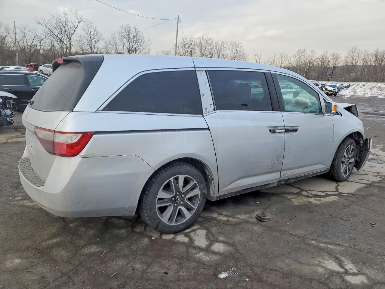 2013 Honda Odyssey Lx Серебряный vin: 5FNRL5H29DB054227