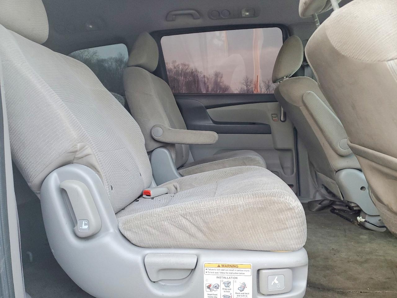 2013 Honda Odyssey Lx Серебряный vin: 5FNRL5H29DB054227