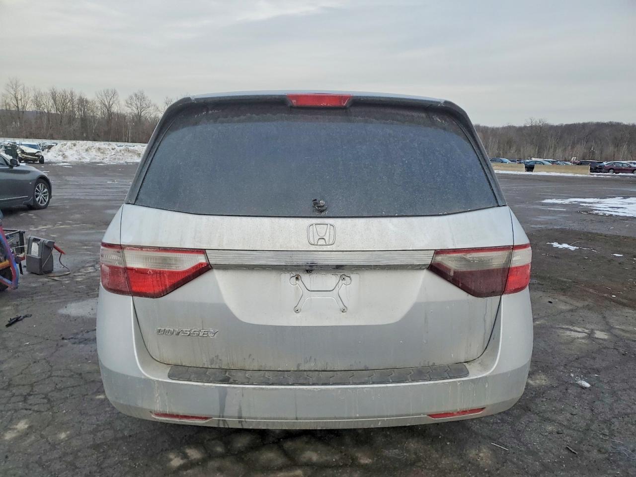 2013 Honda Odyssey Lx Серебряный vin: 5FNRL5H29DB054227