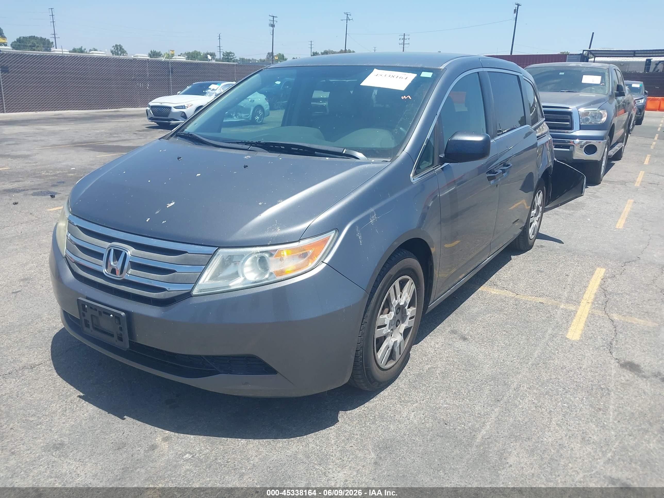 2013 Honda Odyssey Lx Gray vin: 5FNRL5H29DB058374