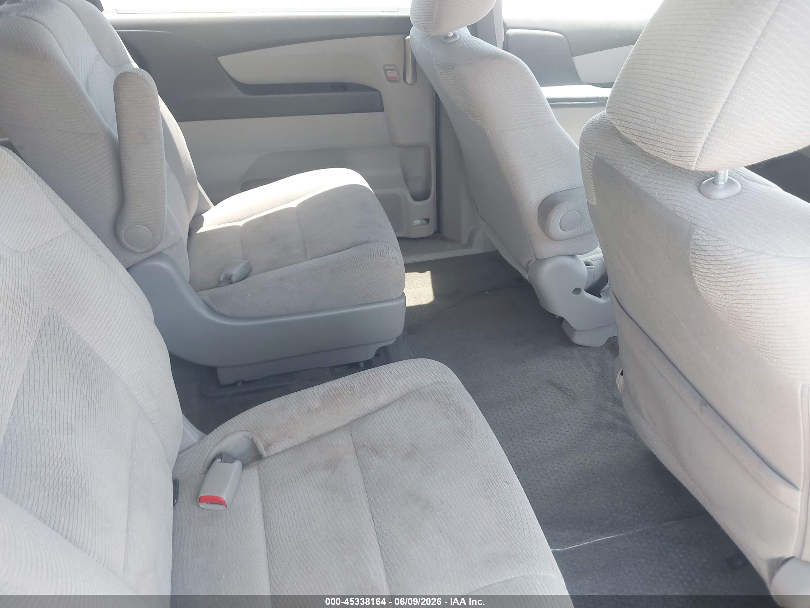 2013 Honda Odyssey Lx Gray vin: 5FNRL5H29DB058374
