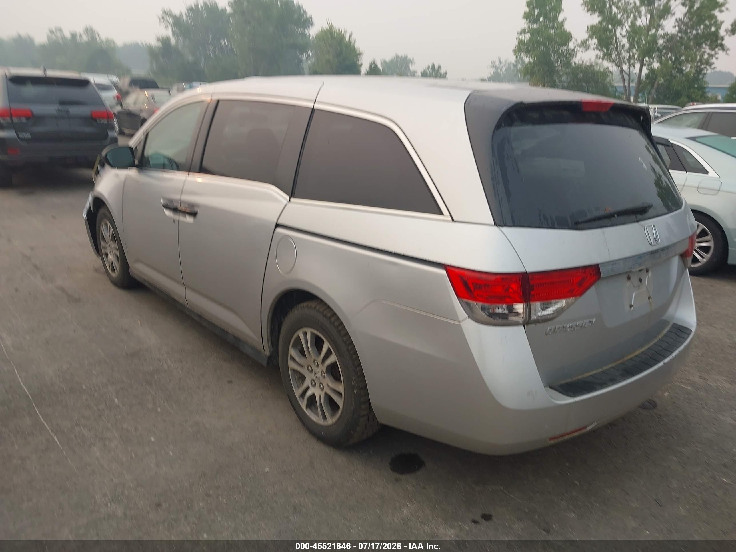 2014 Honda Odyssey Lx Silver vin: 5FNRL5H29EB056951