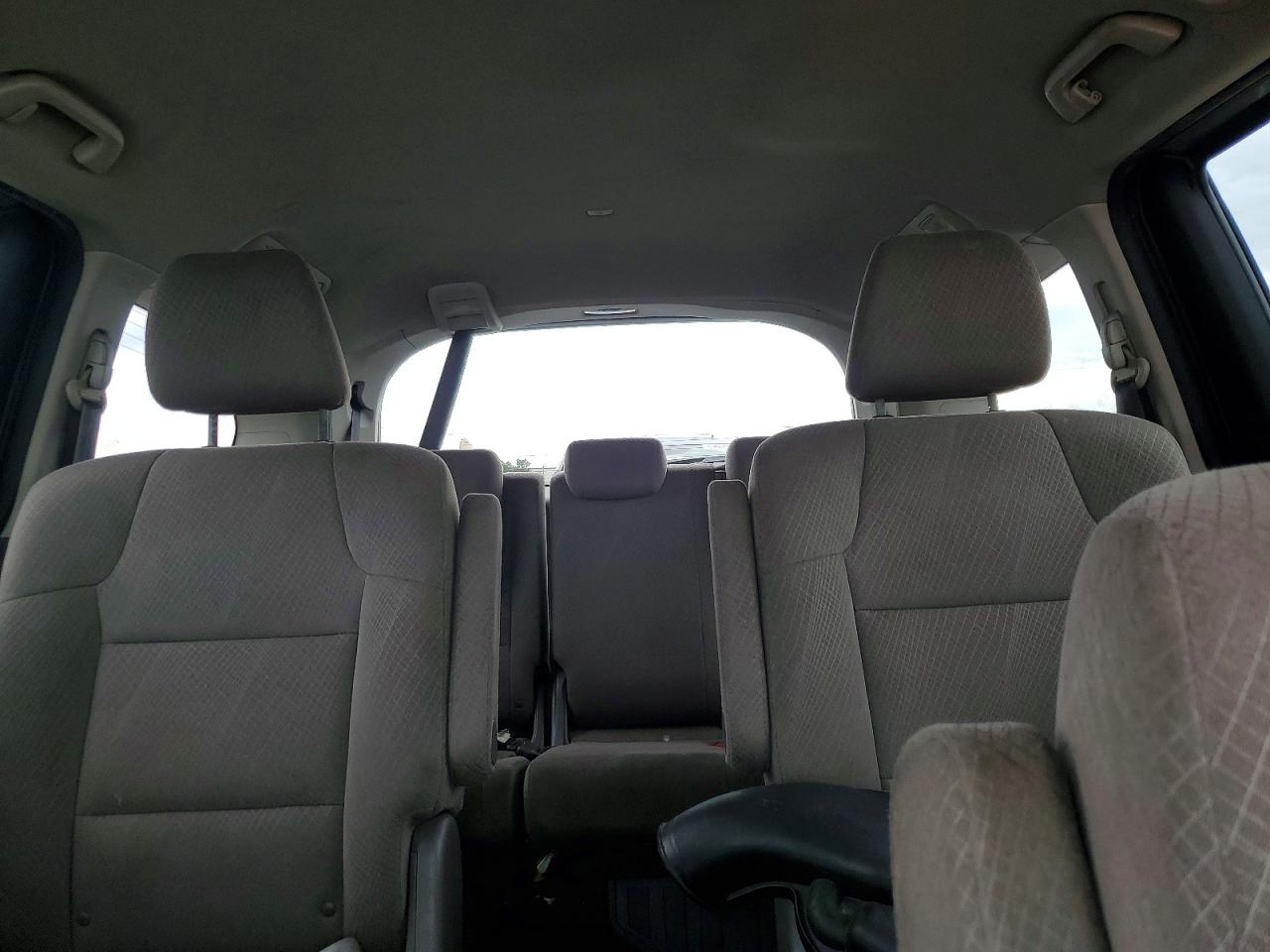 2014 Honda Odyssey Lx Silver vin: 5FNRL5H29EB062278