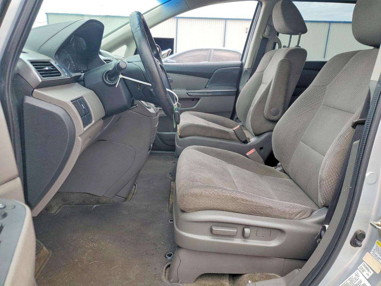 2014 Honda Odyssey Lx Silver vin: 5FNRL5H29EB062278