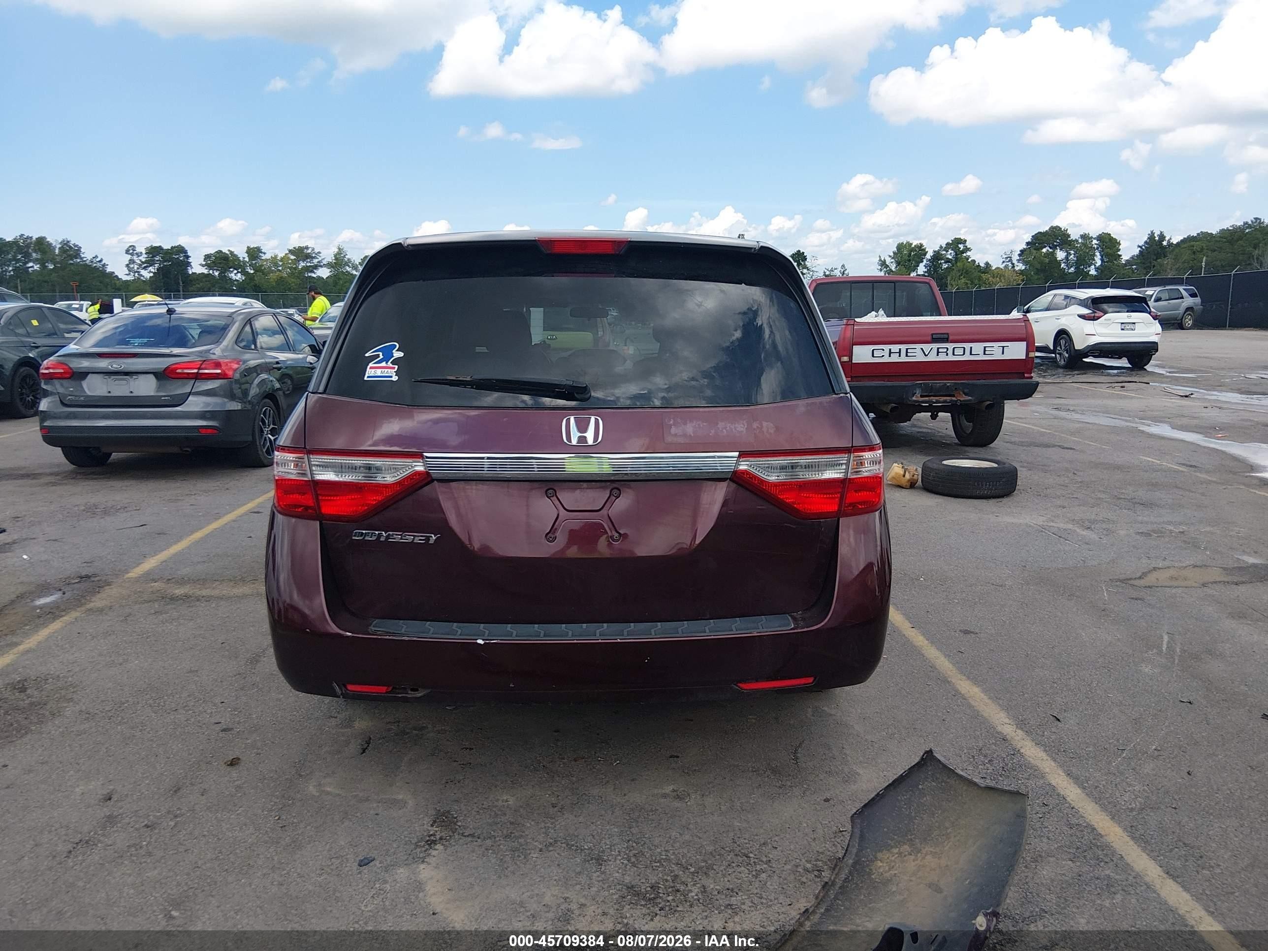 2011 Honda Odyssey Lx Burgundy vin: 5FNRL5H2XBB021315