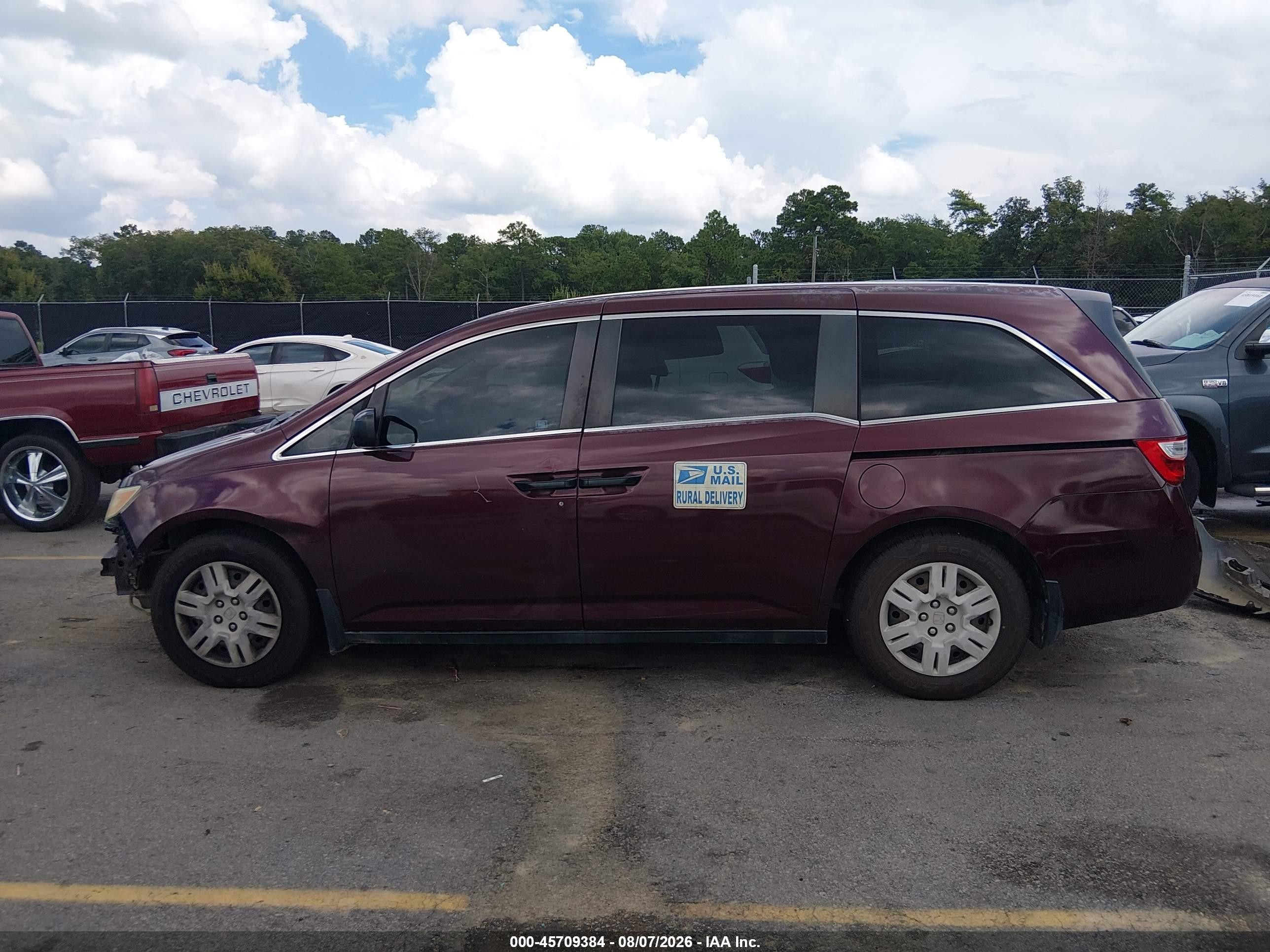 2011 Honda Odyssey Lx Burgundy vin: 5FNRL5H2XBB021315