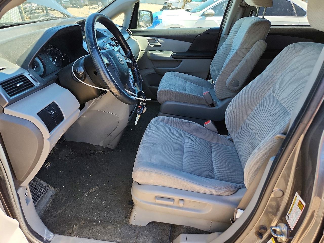 2011 Honda Odyssey Lx Серый vin: 5FNRL5H2XBB024845