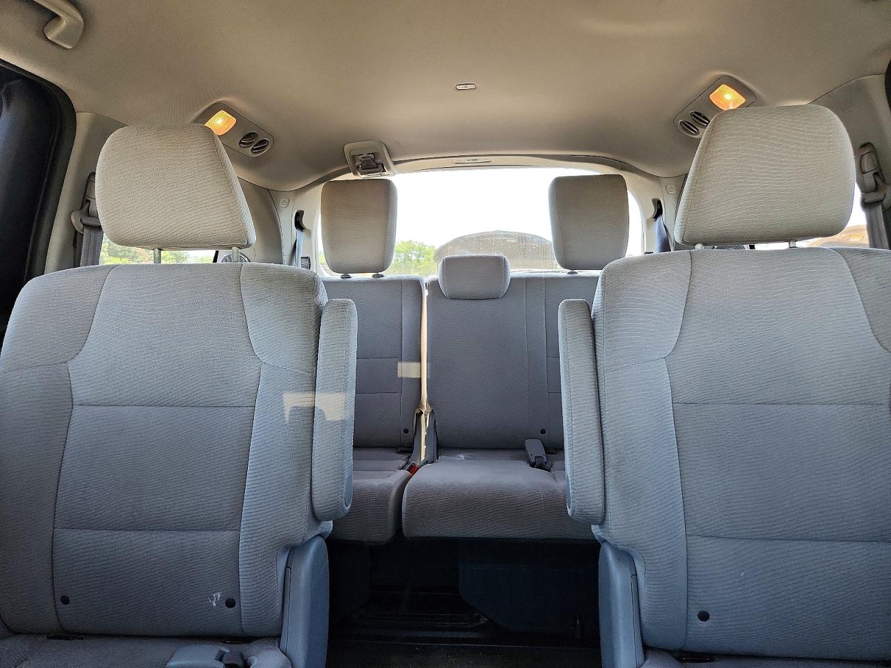 2011 Honda Odyssey Lx Серый vin: 5FNRL5H2XBB024845