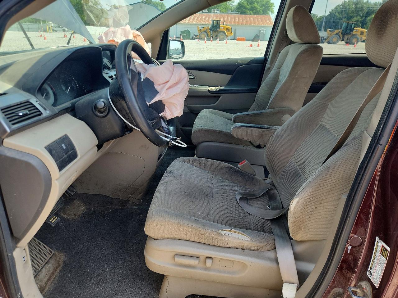 2011 Honda Odyssey Lx Burgundy vin: 5FNRL5H2XBB035697