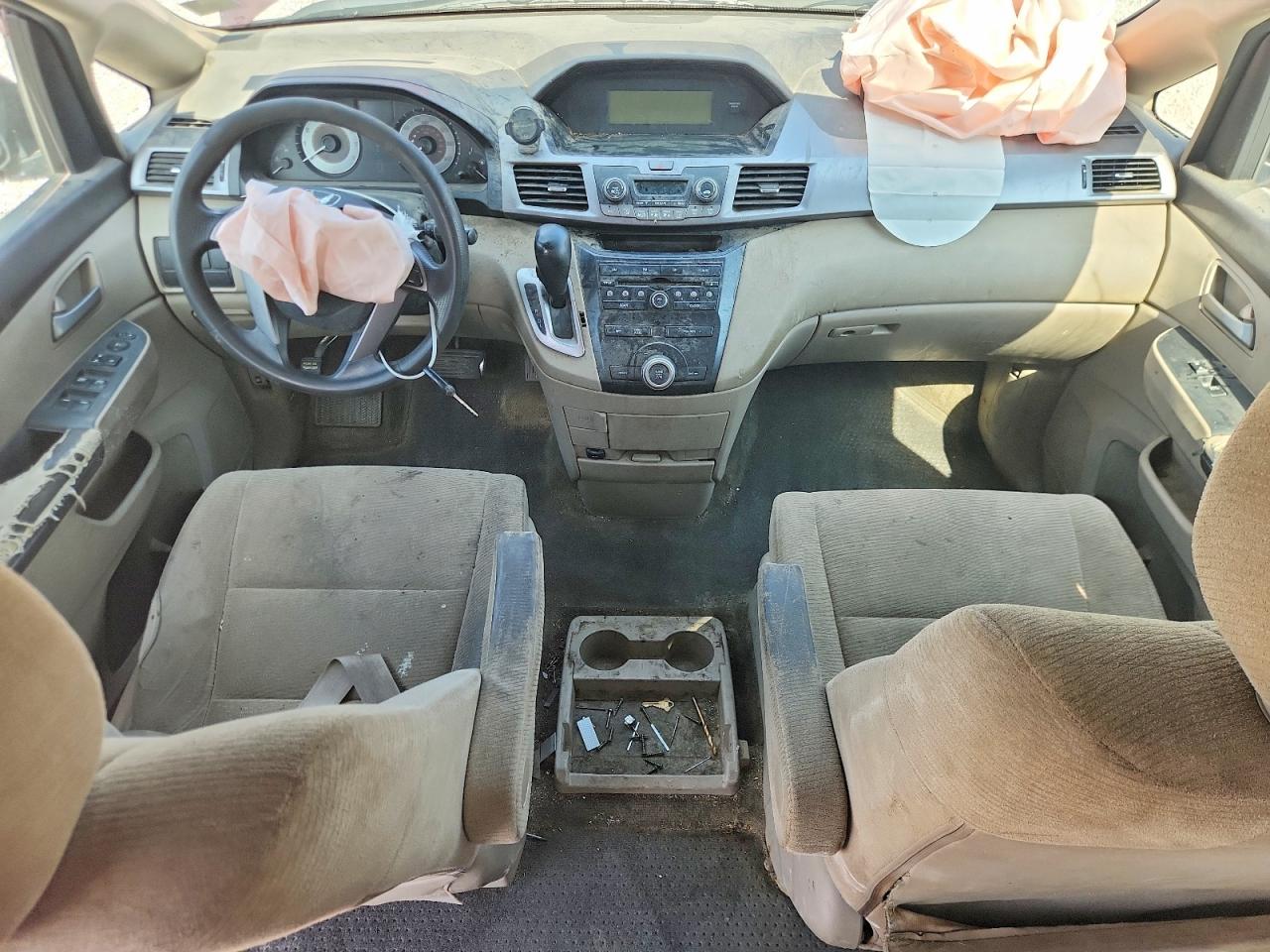 2011 Honda Odyssey Lx Burgundy vin: 5FNRL5H2XBB035697