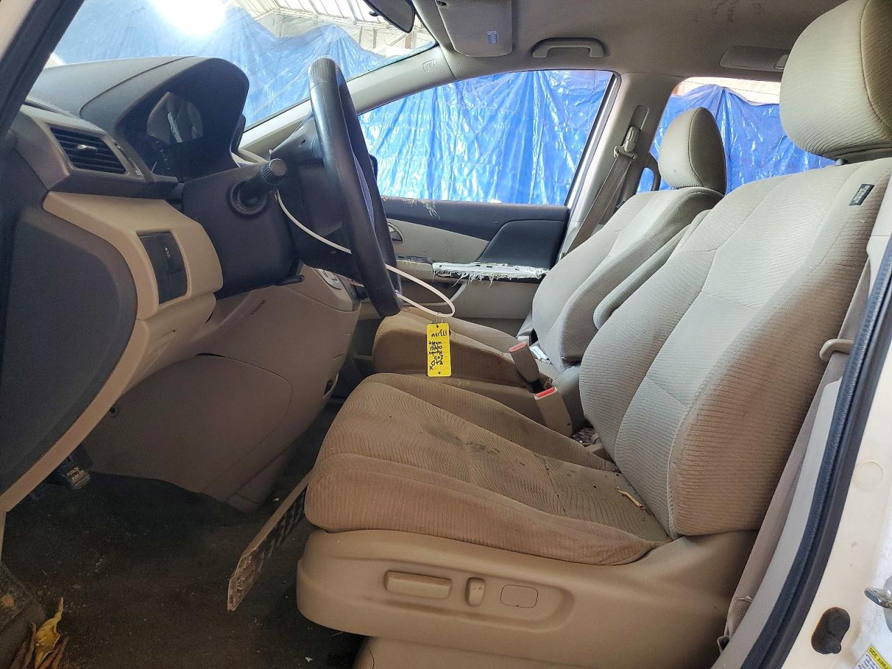 2011 Honda Odyssey Lx White vin: 5FNRL5H2XBB073754
