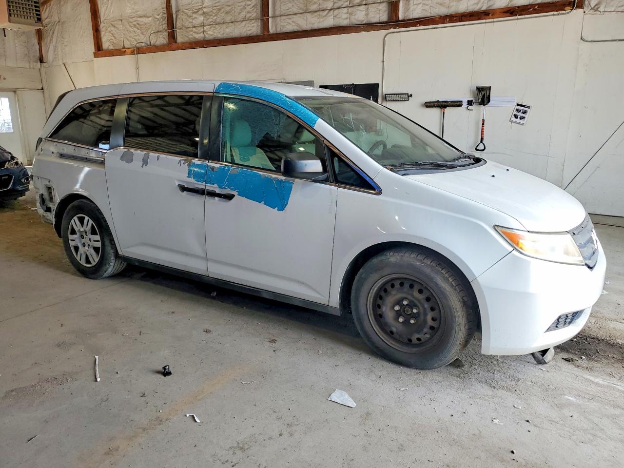 2011 Honda Odyssey Lx White vin: 5FNRL5H2XBB073754