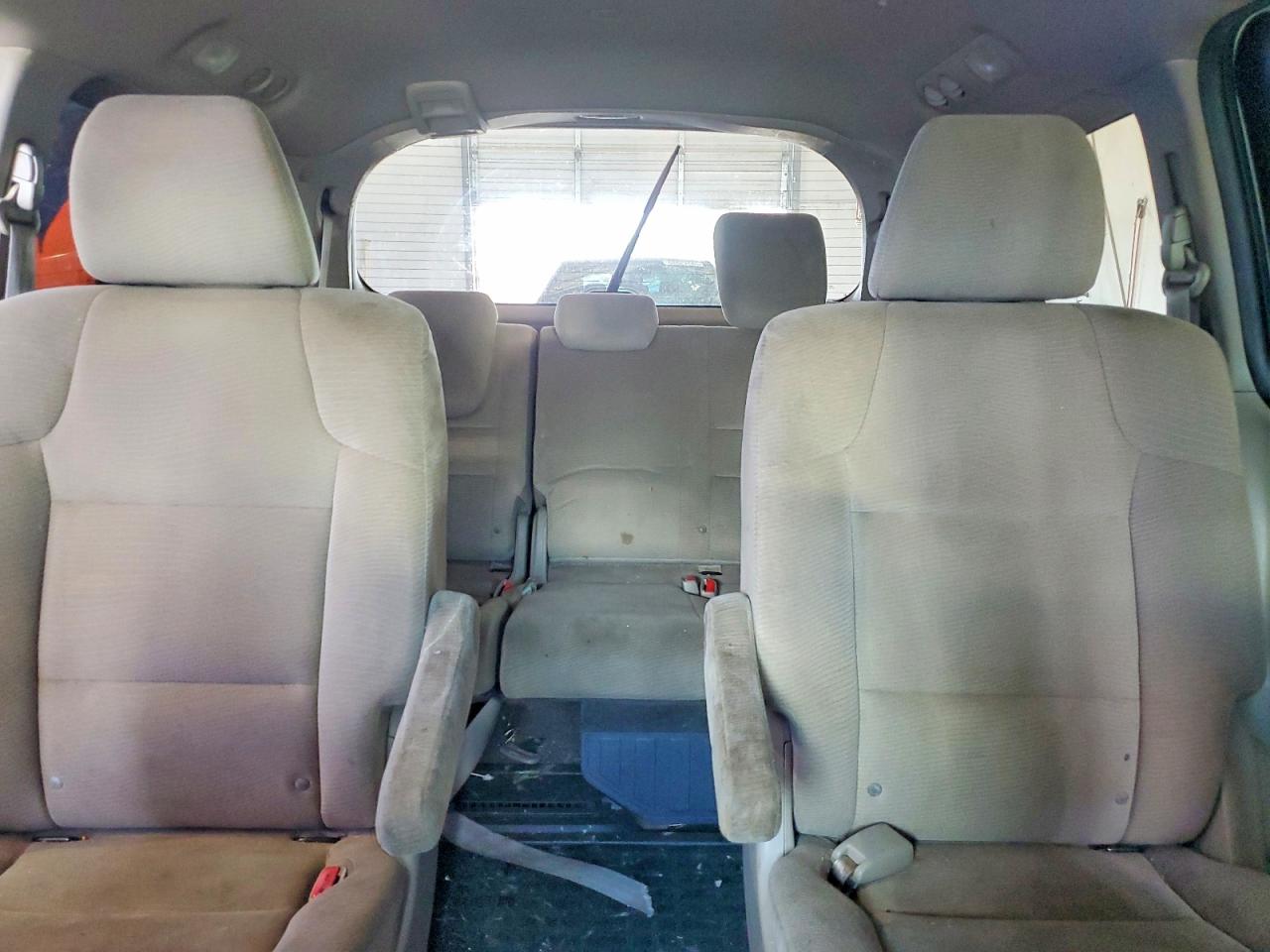 2011 Honda Odyssey Lx White vin: 5FNRL5H2XBB073754