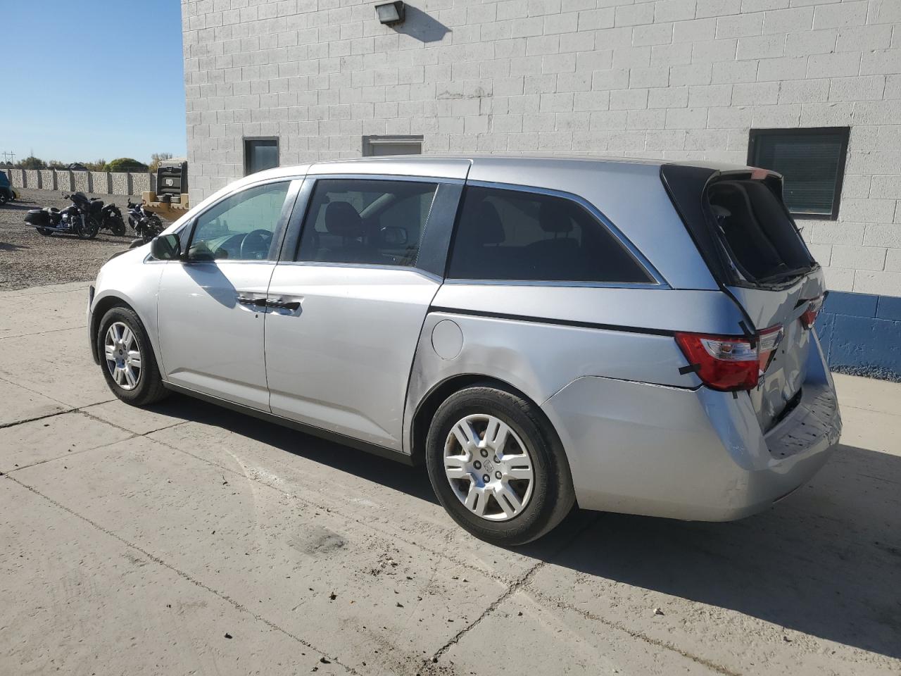 2012 Honda Odyssey Lx Silver vin: 5FNRL5H2XCB012650