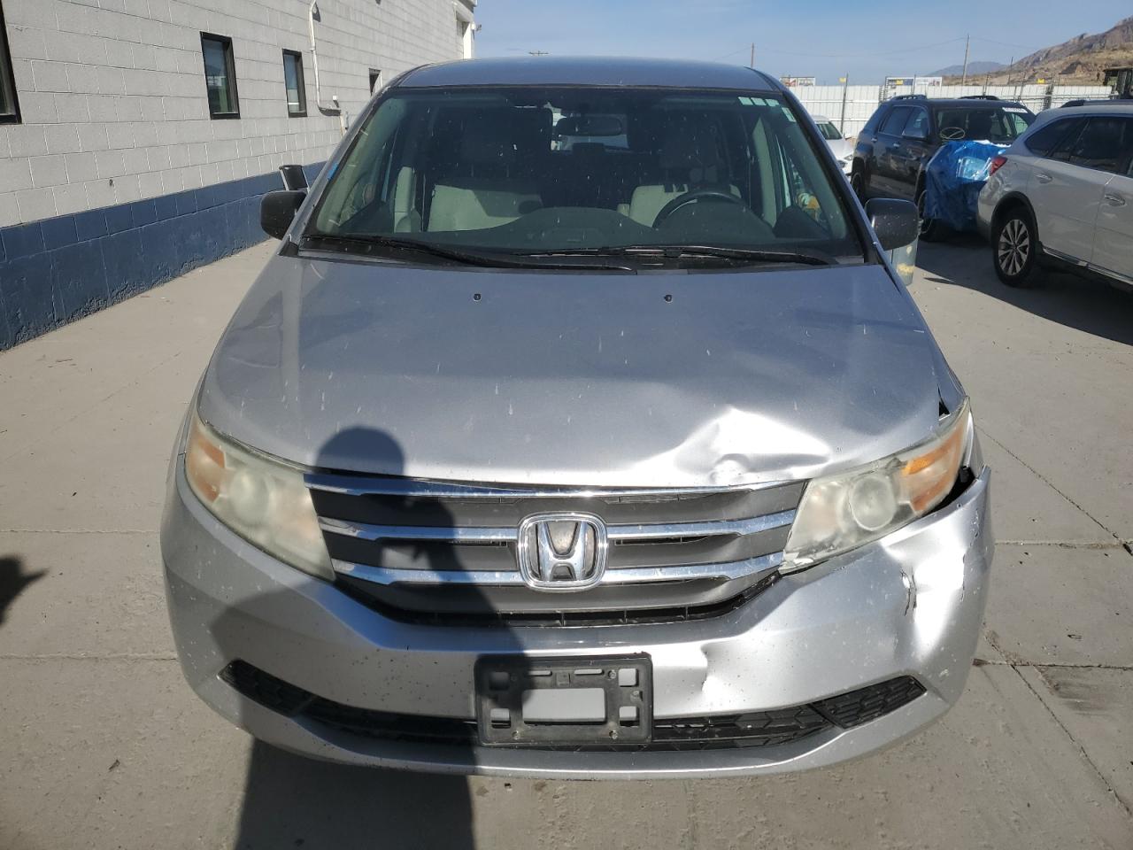 2012 Honda Odyssey Lx Silver vin: 5FNRL5H2XCB012650