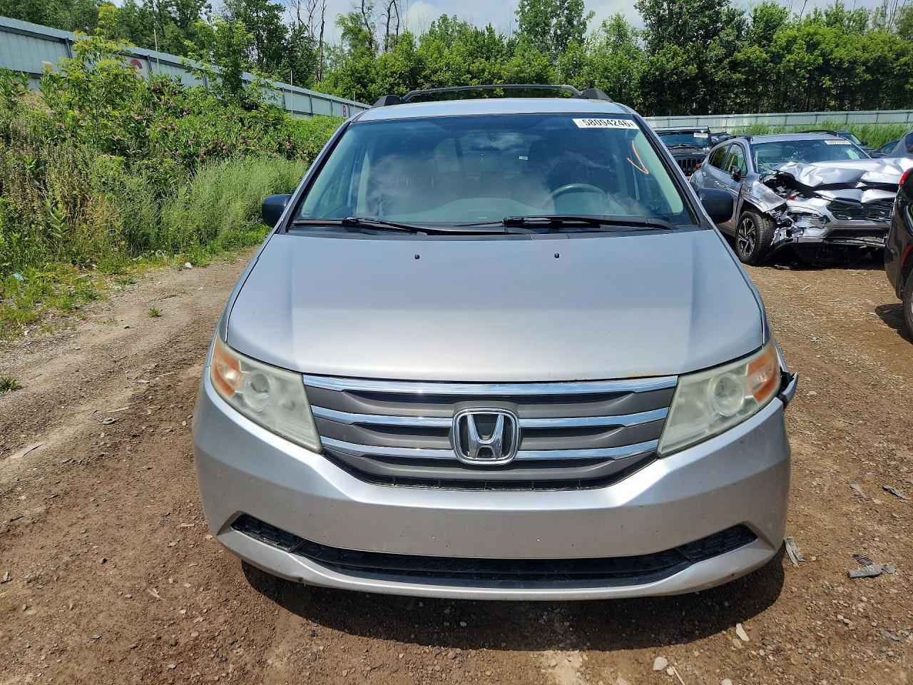 2013 Honda Odyssey Lx Silver vin: 5FNRL5H2XDB060974
