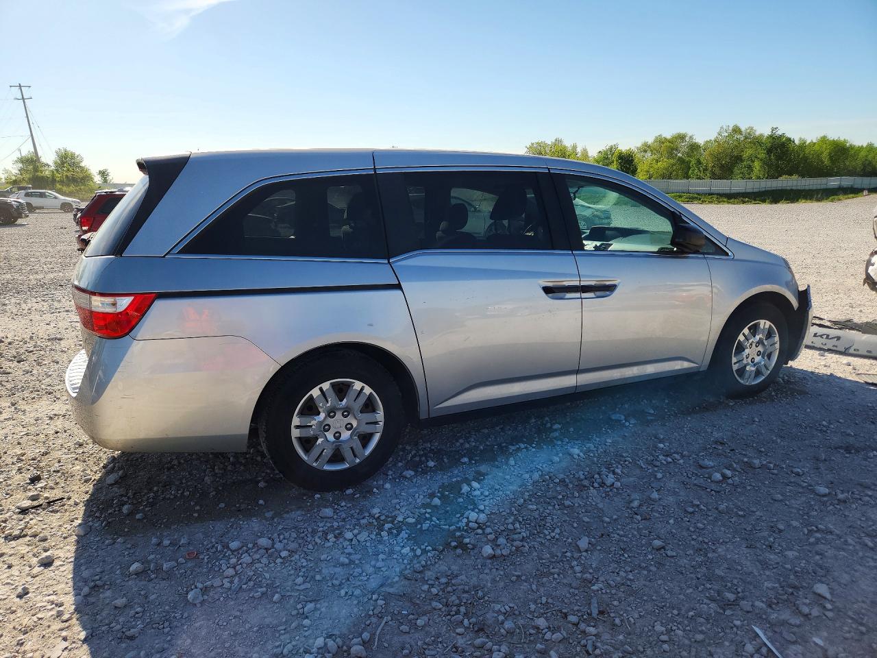 2013 Honda Odyssey Lx Серебряный vin: 5FNRL5H2XDB091917